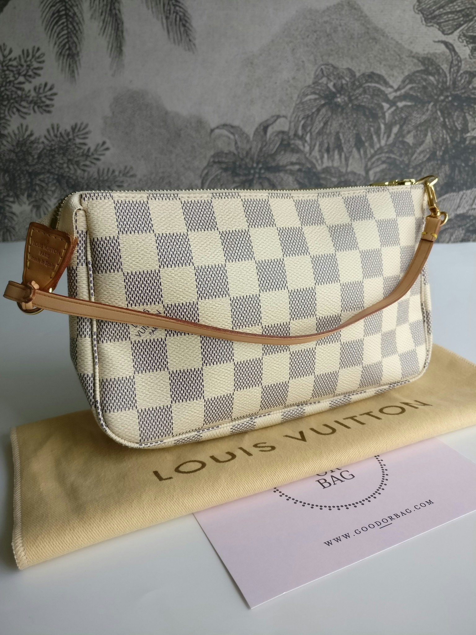 Louis Vuitton Pochette Accessoires damier azur