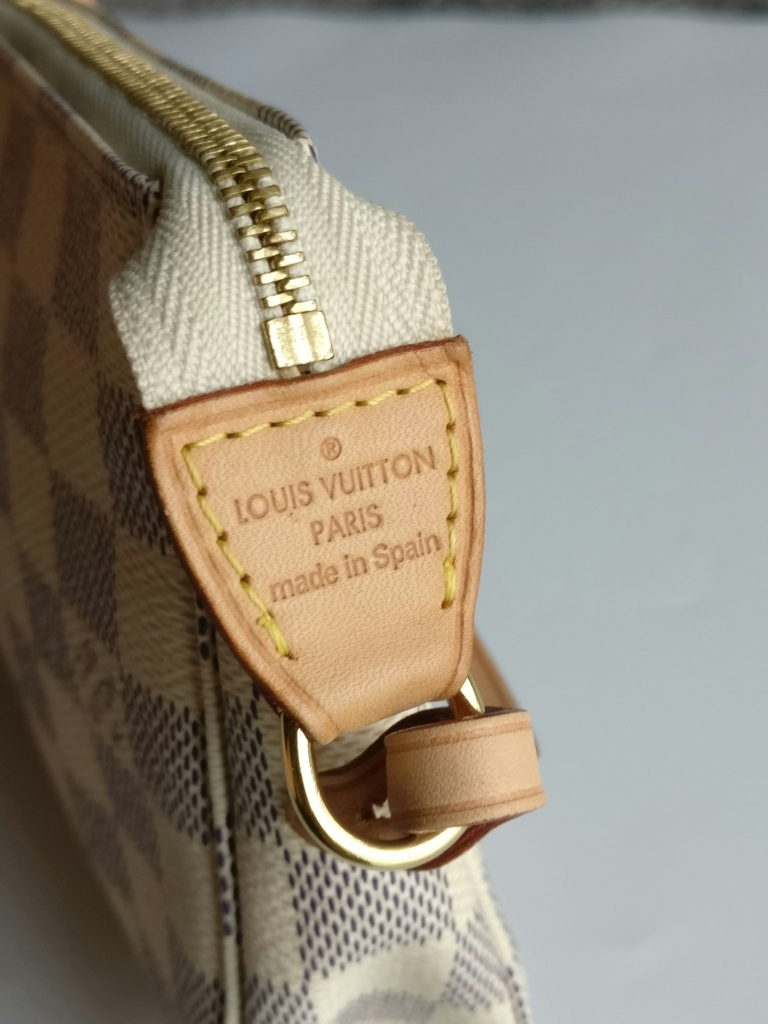 Louis Vuitton Pochette Accessoires damier azur
