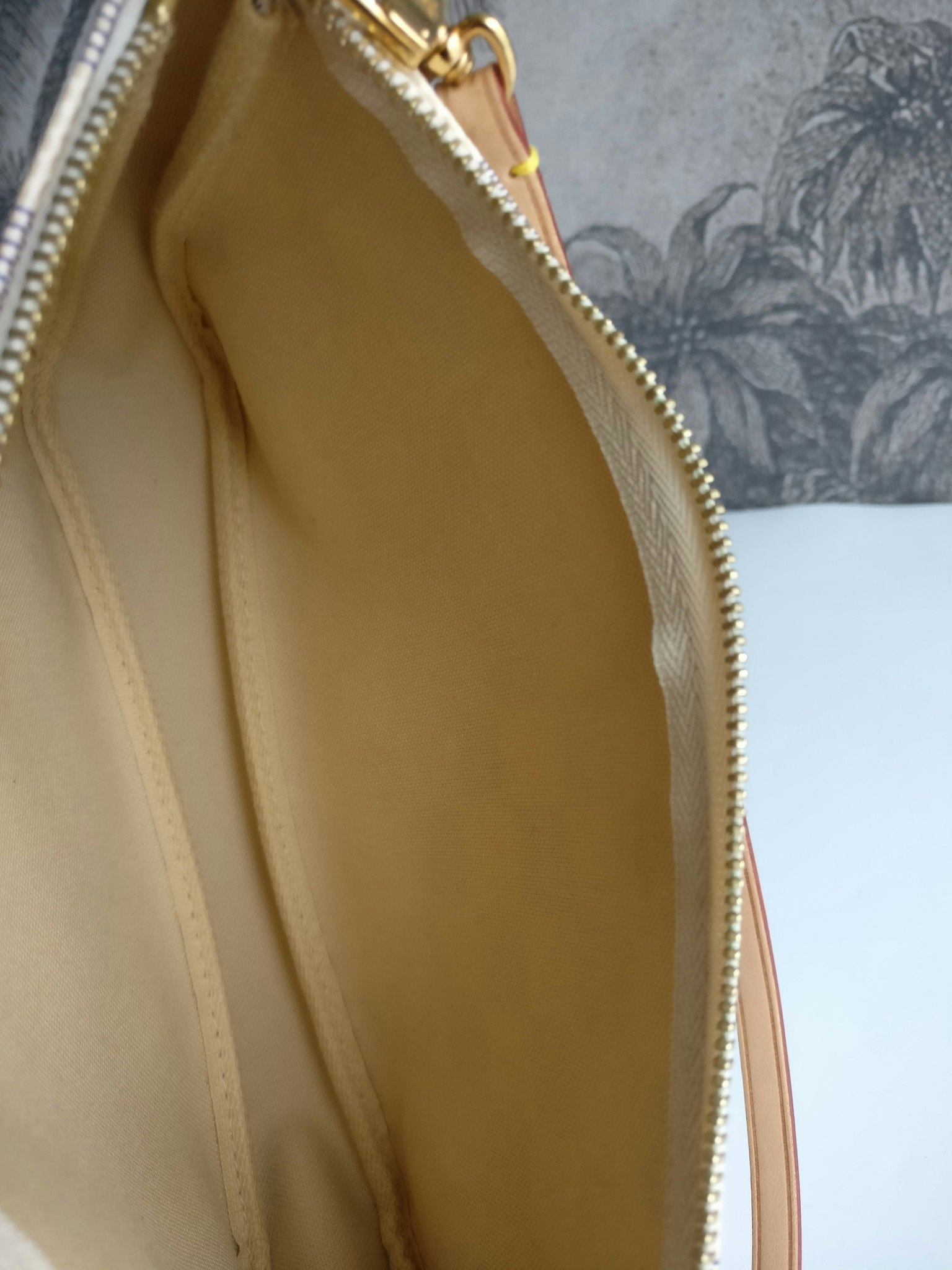 Louis Vuitton Pochette Accessoires damier azur
