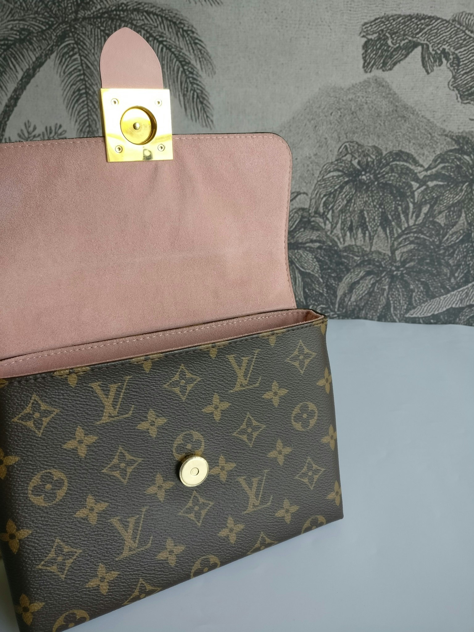 Louis Vuitton Locky BB