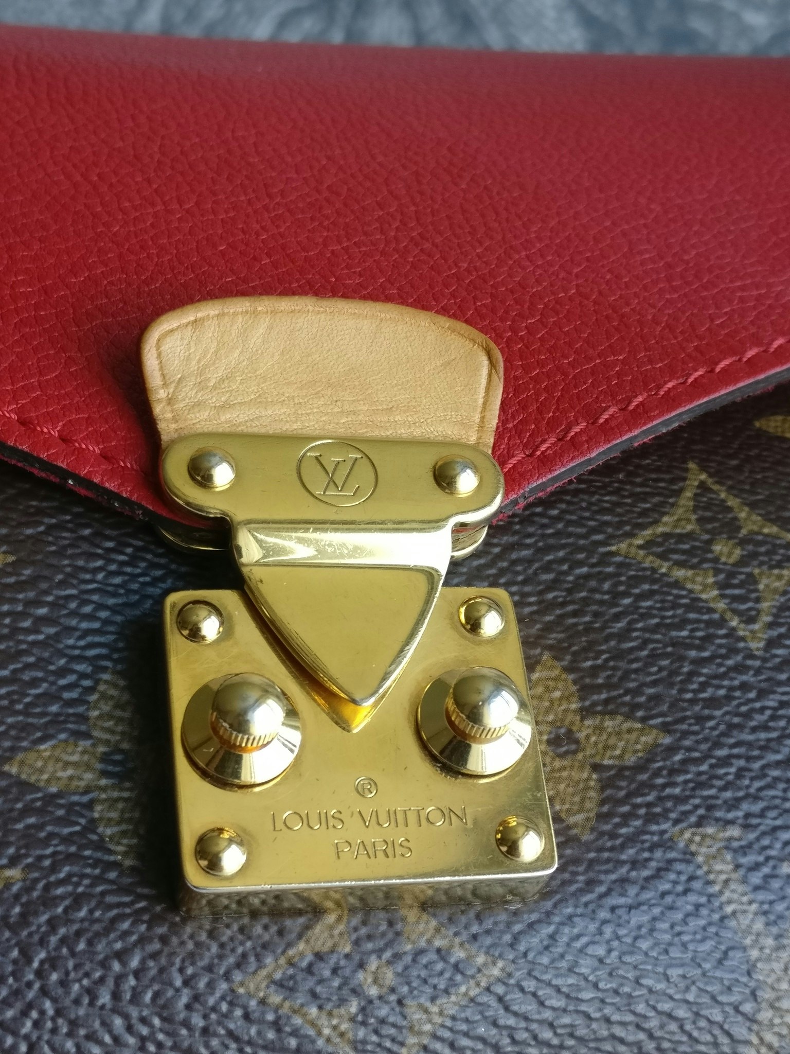 Louis Vuitton Pallas Chain Bag
