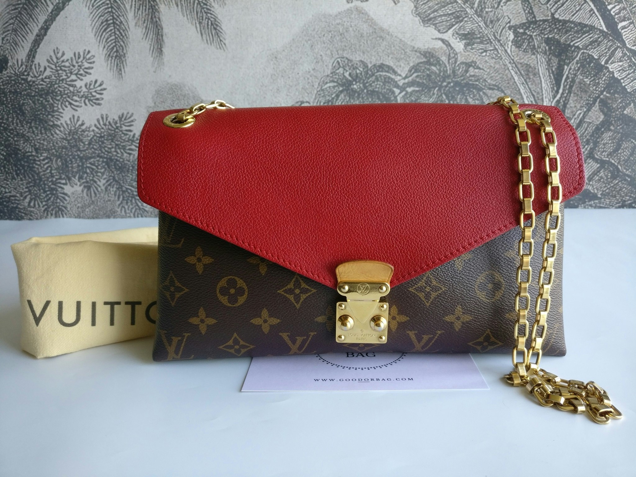 Louis Vuitton Pallas Chain Bag