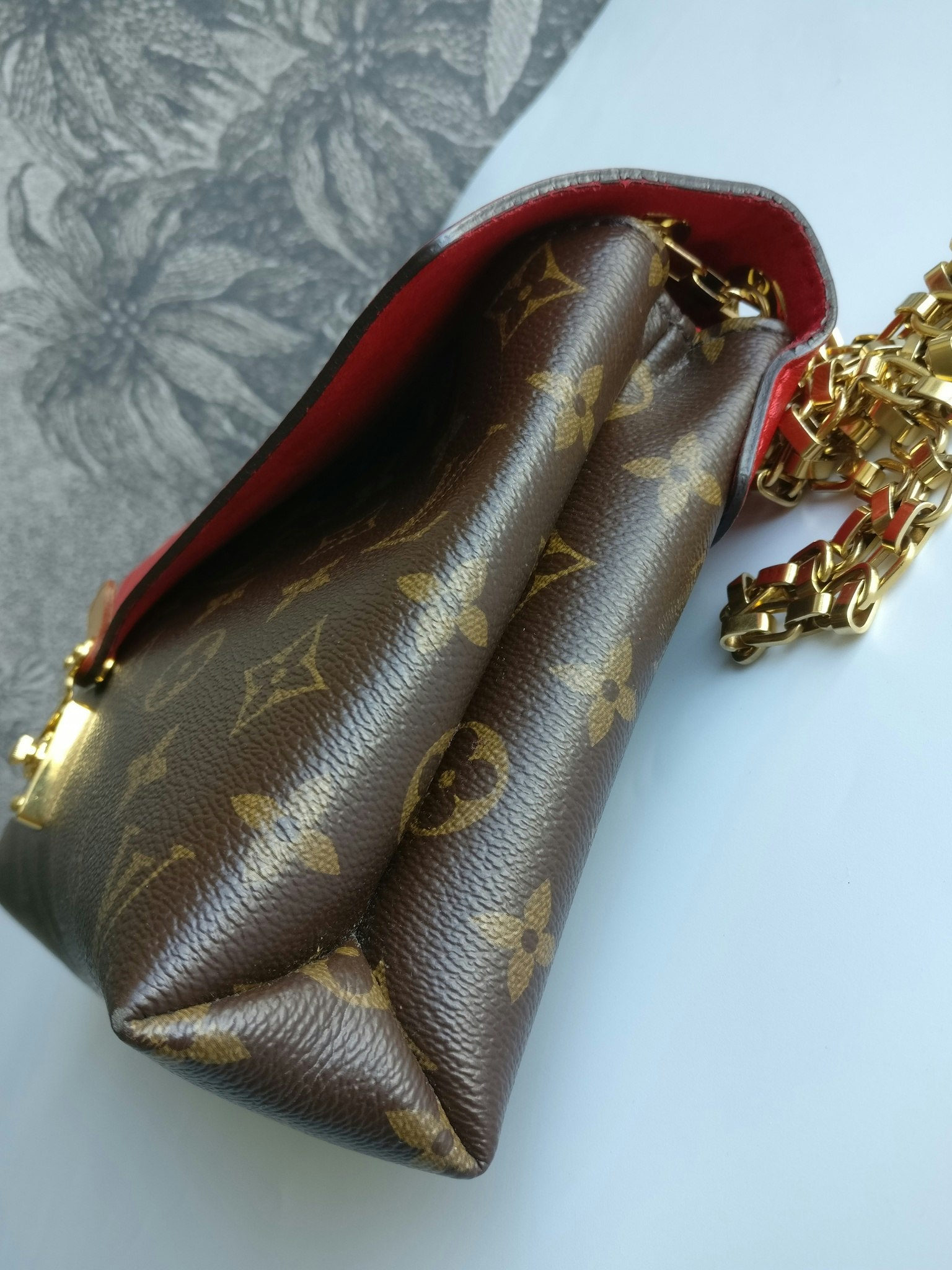 Louis Vuitton Pallas Chain Bag