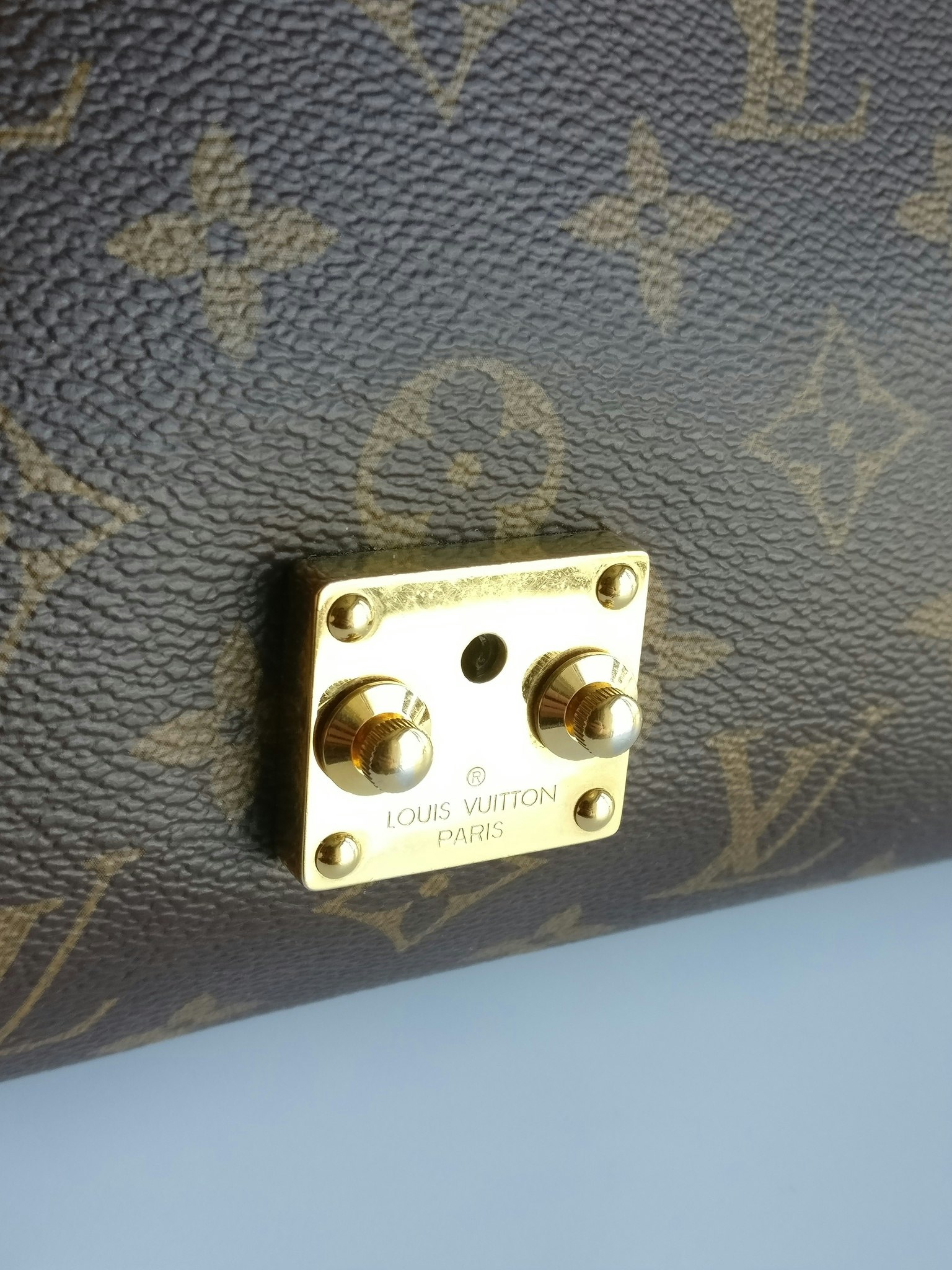 Louis Vuitton Pallas Chain Bag