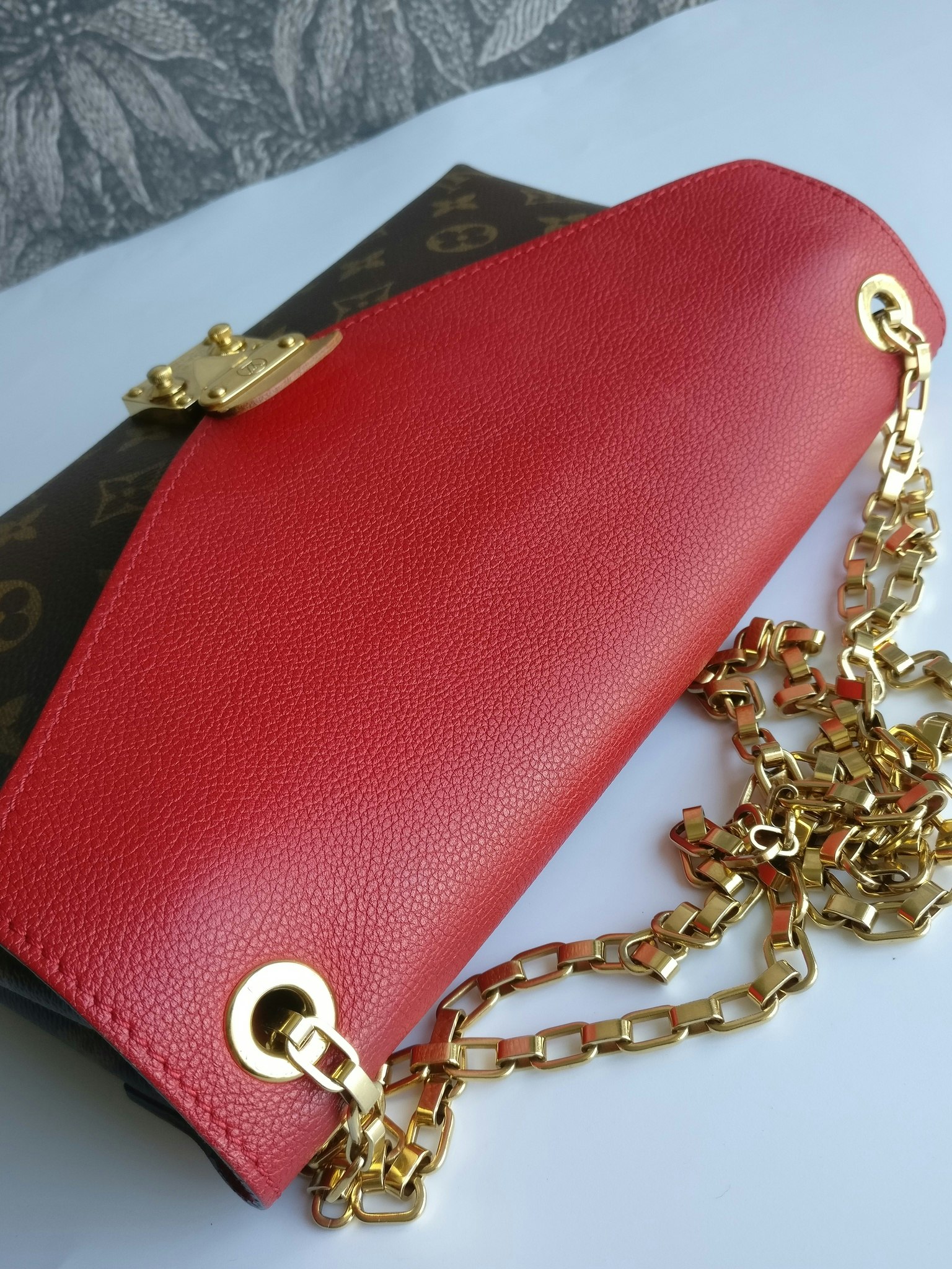 Louis Vuitton Pallas Chain Bag