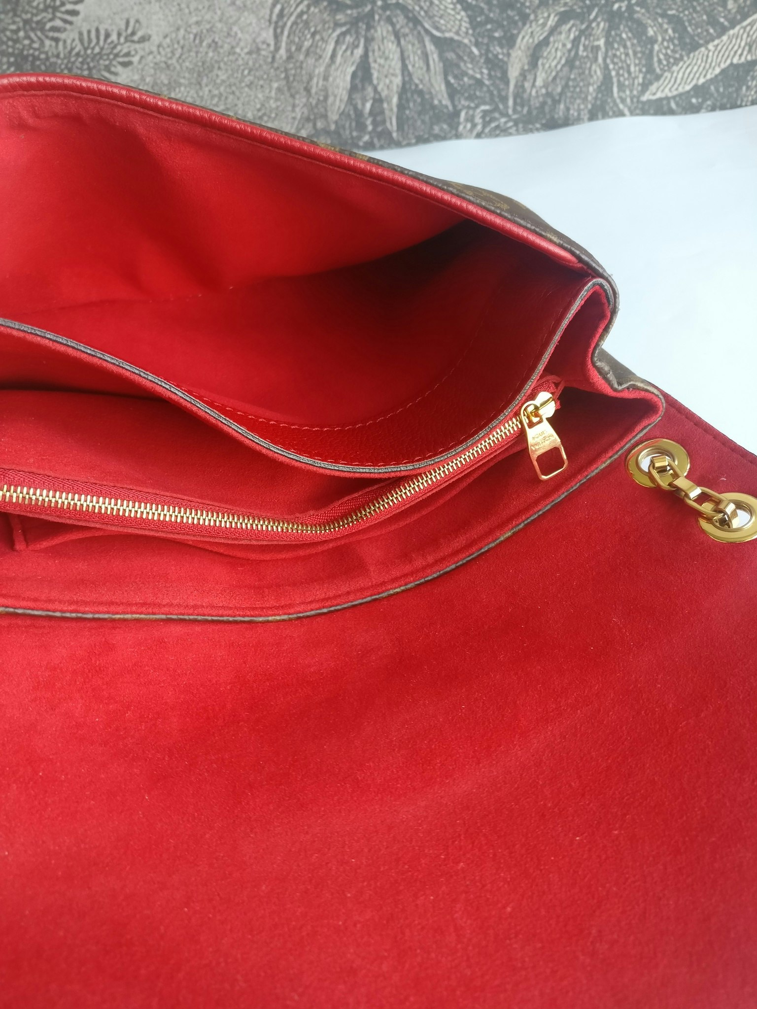Louis Vuitton Pallas Chain Bag