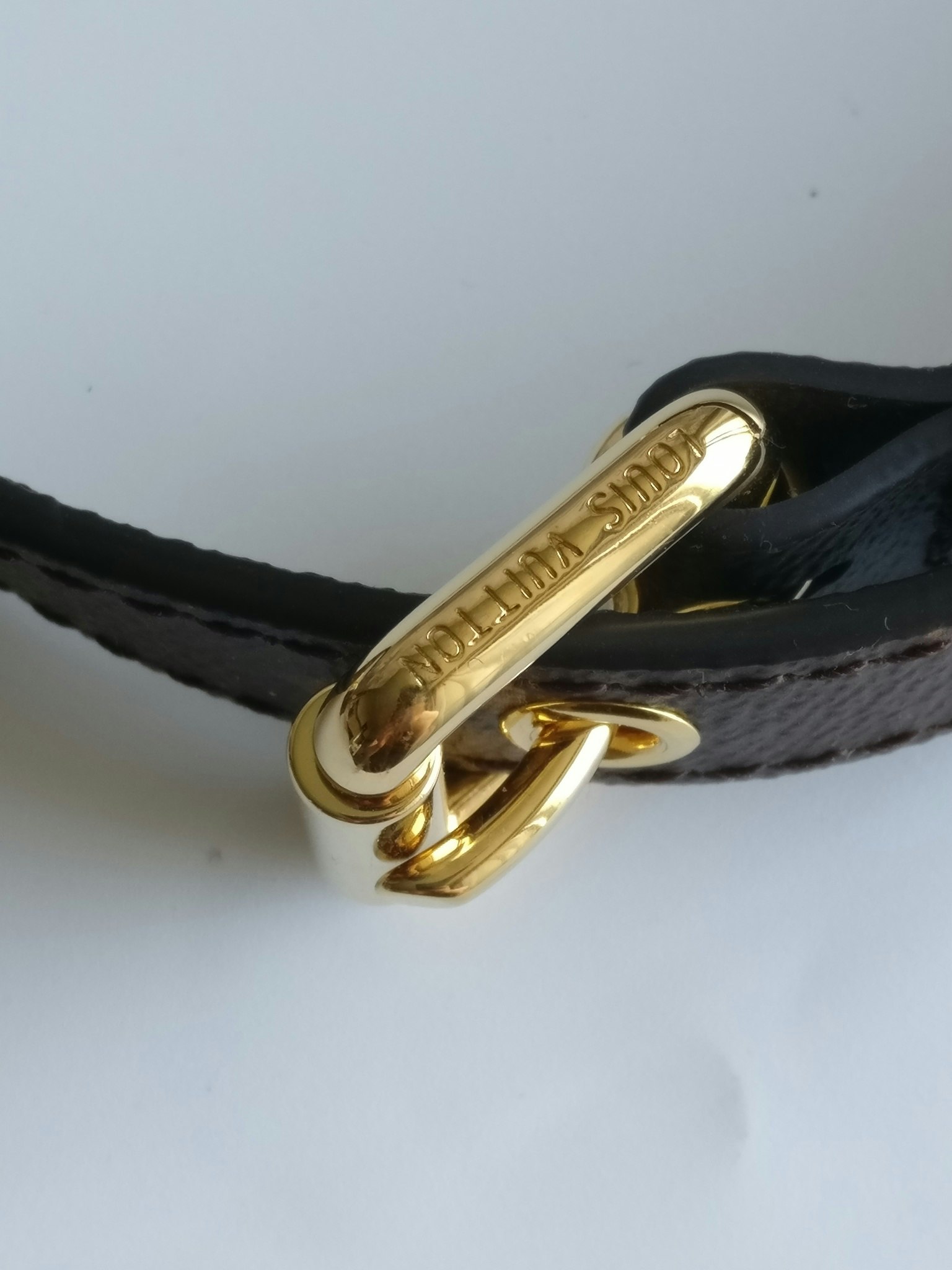 Louis Vuitton adjustable Metis shoulder strap