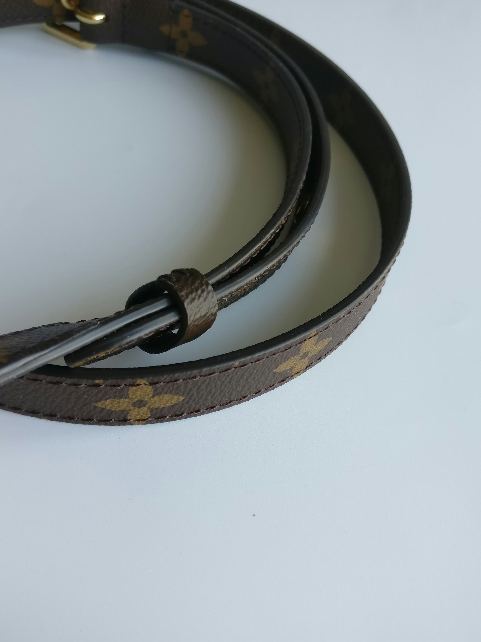 Louis Vuitton adjustable Metis shoulder strap