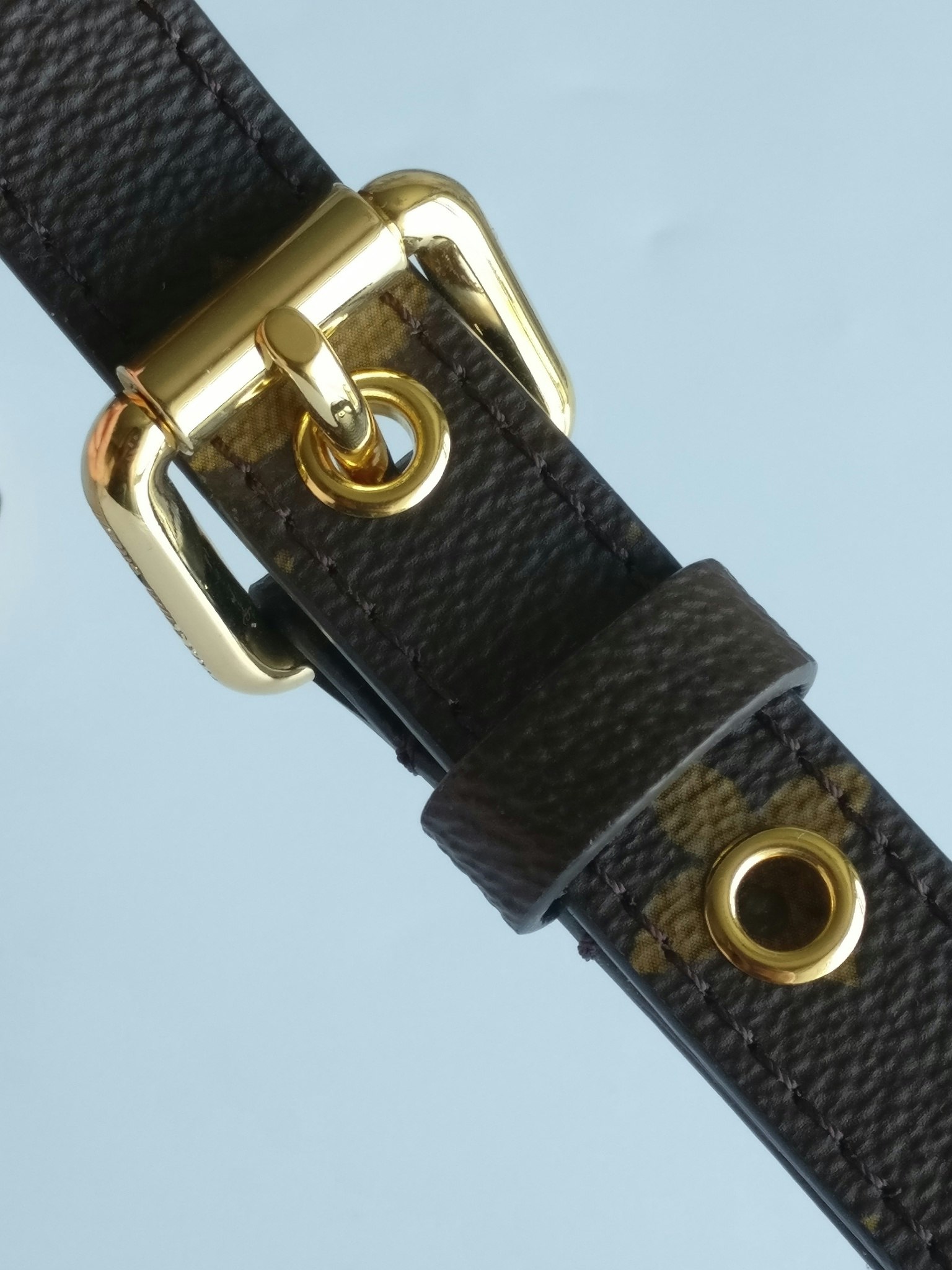 Louis Vuitton adjustable Metis shoulder strap