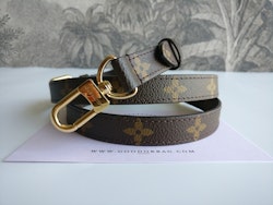 Louis Vuitton adjustable Metis shoulder strap