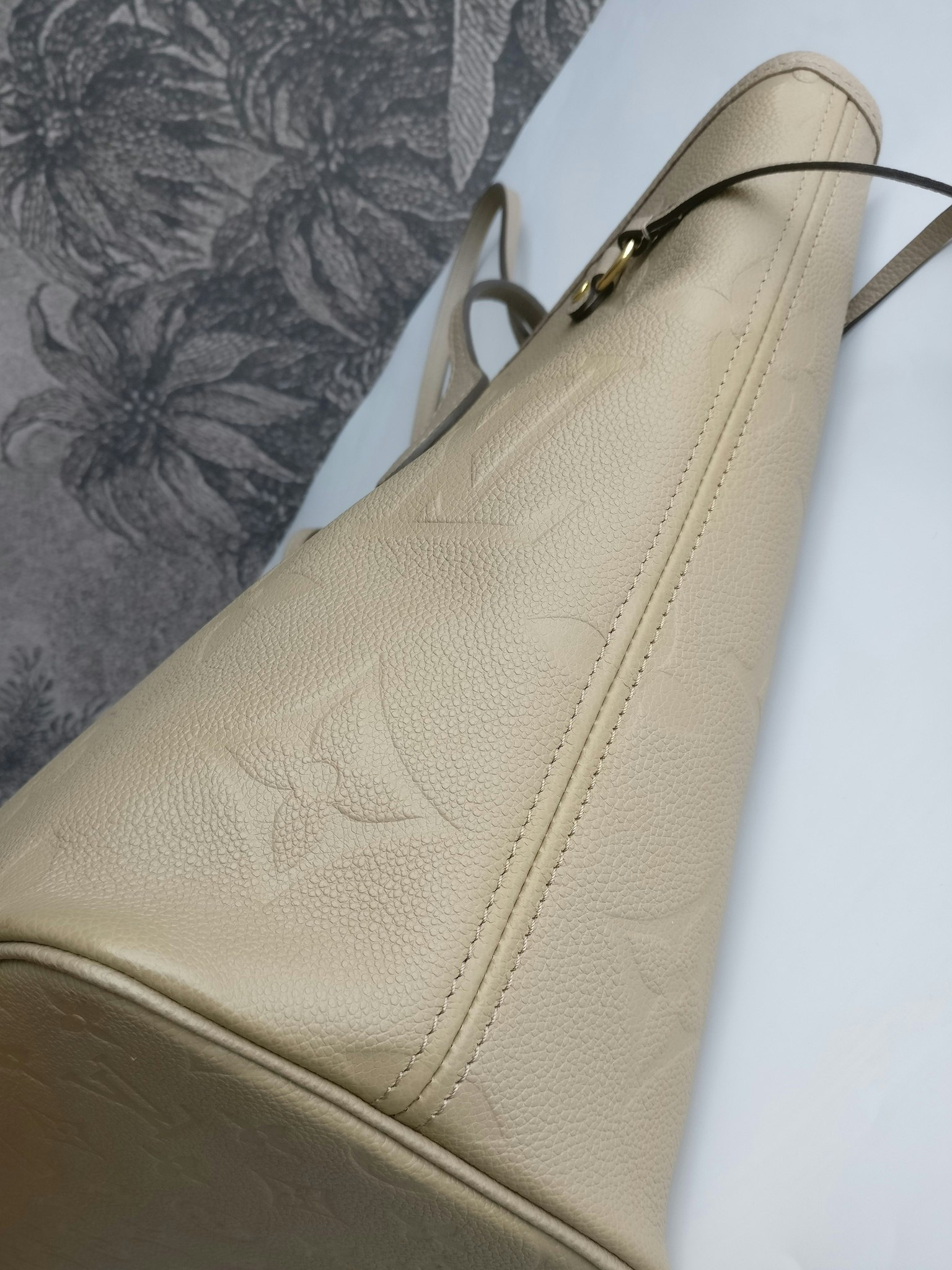 Louis Vuitton Neverfull MM empreinte Dune