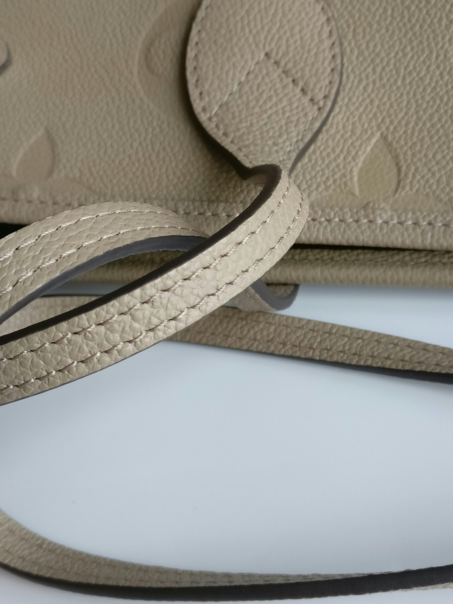 Louis Vuitton Neverfull MM empreinte Dune