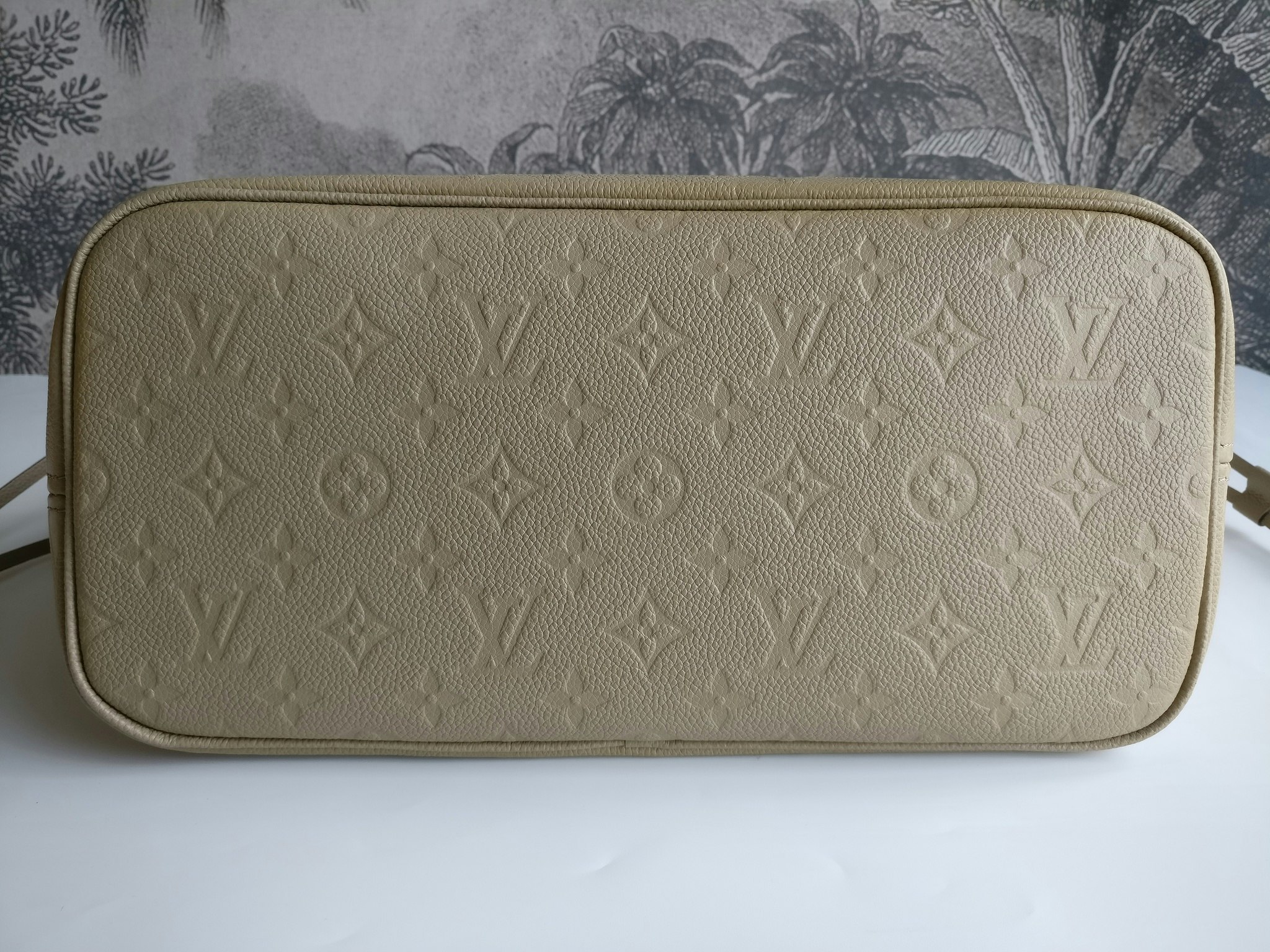 Louis Vuitton Neverfull MM empreinte Dune