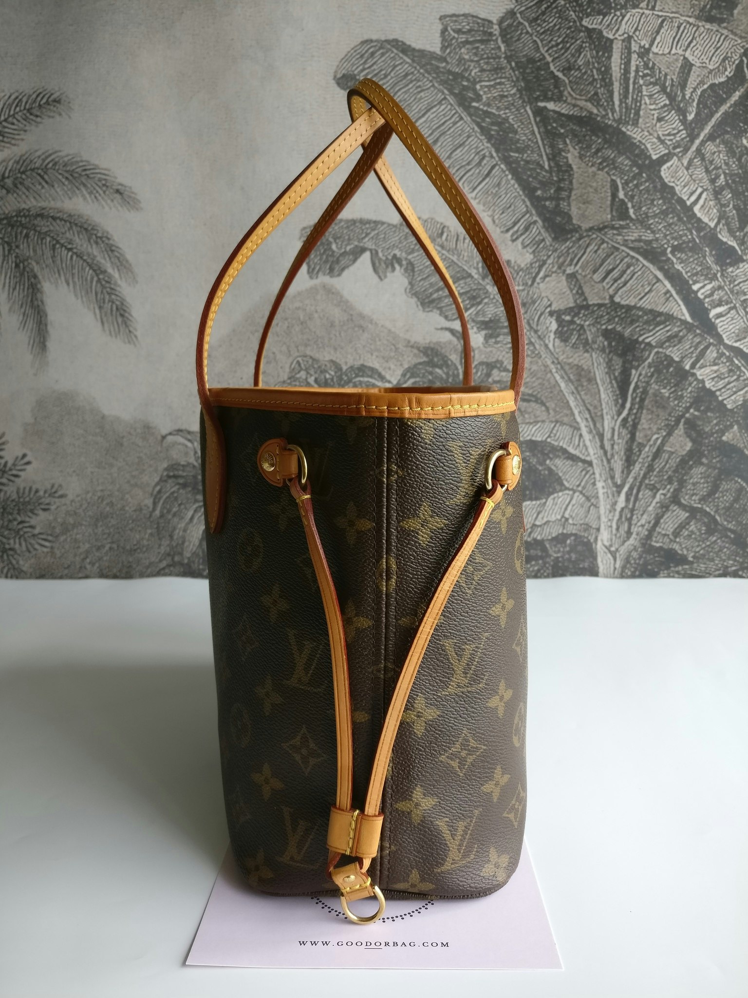 Louis Vuitton Neverfull PM