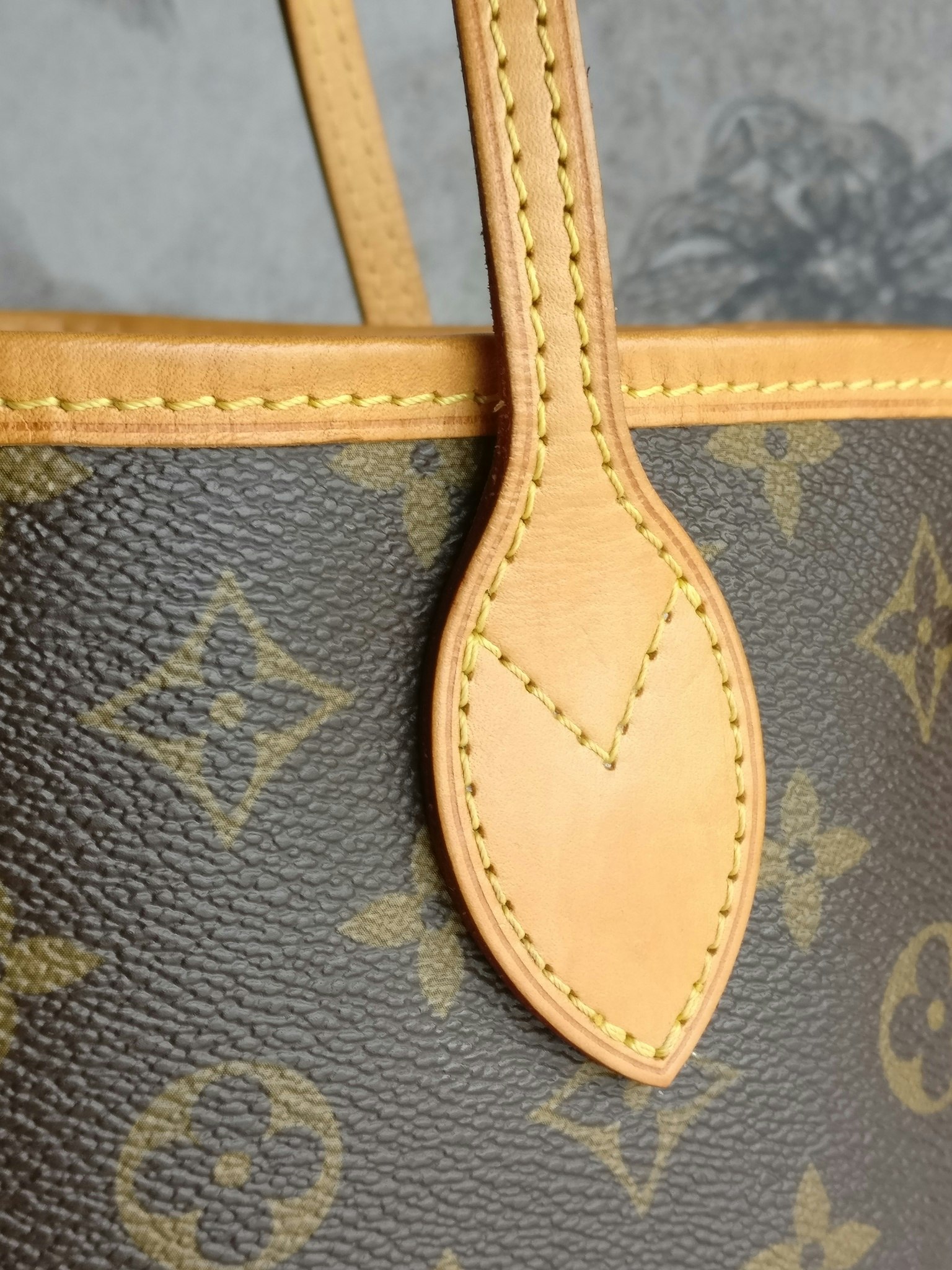 Louis Vuitton Neverfull PM