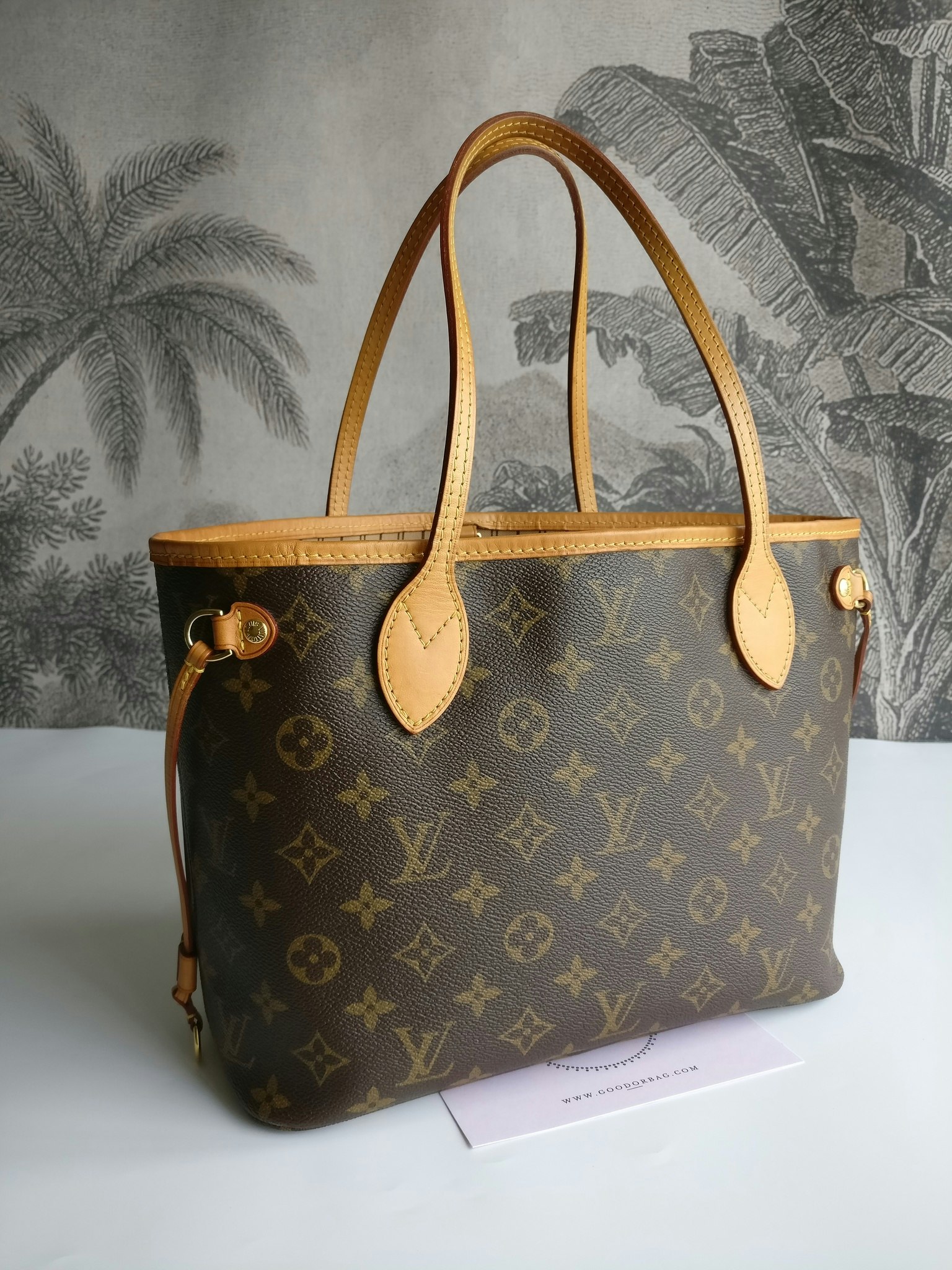 Louis Vuitton Neverfull PM