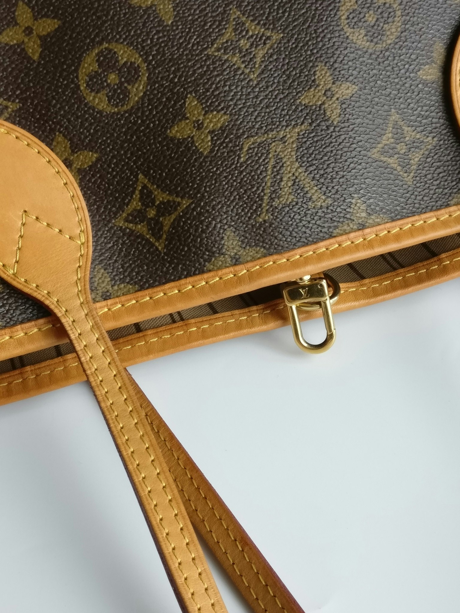 Louis Vuitton Neverfull PM