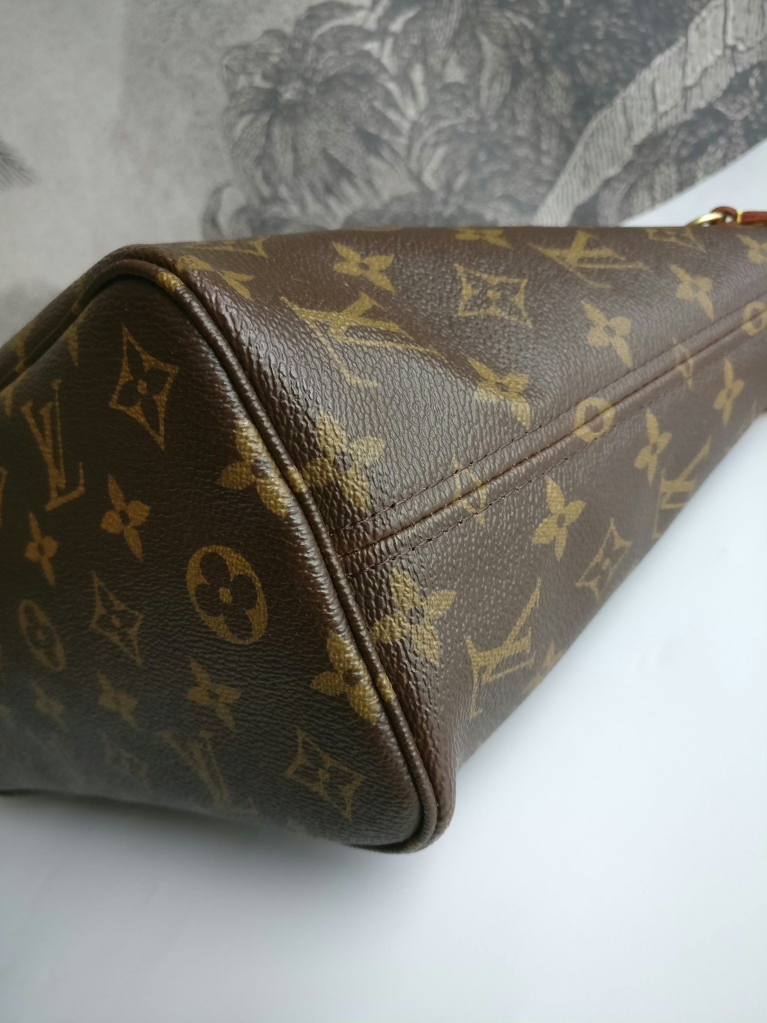 Louis Vuitton Neverfull PM