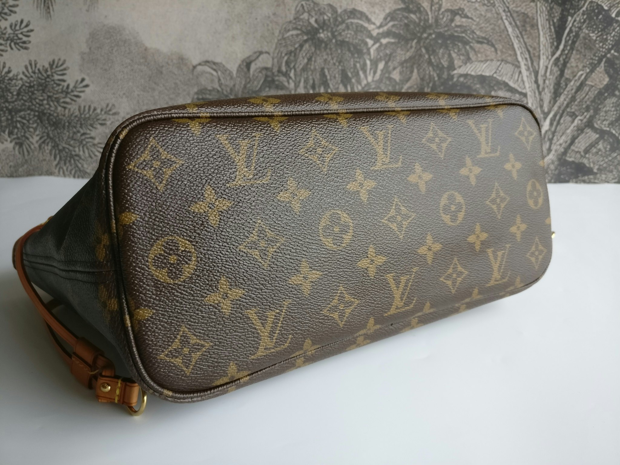 Louis Vuitton Neverfull PM