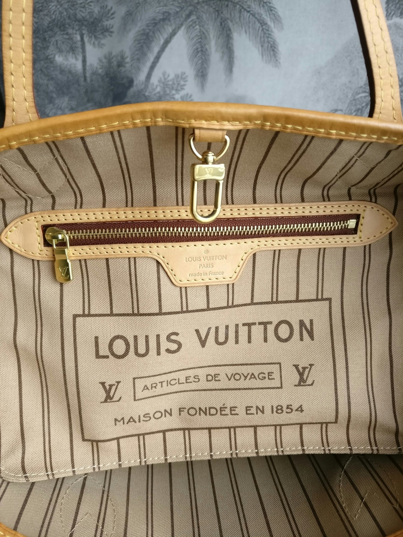 Louis Vuitton Neverfull PM