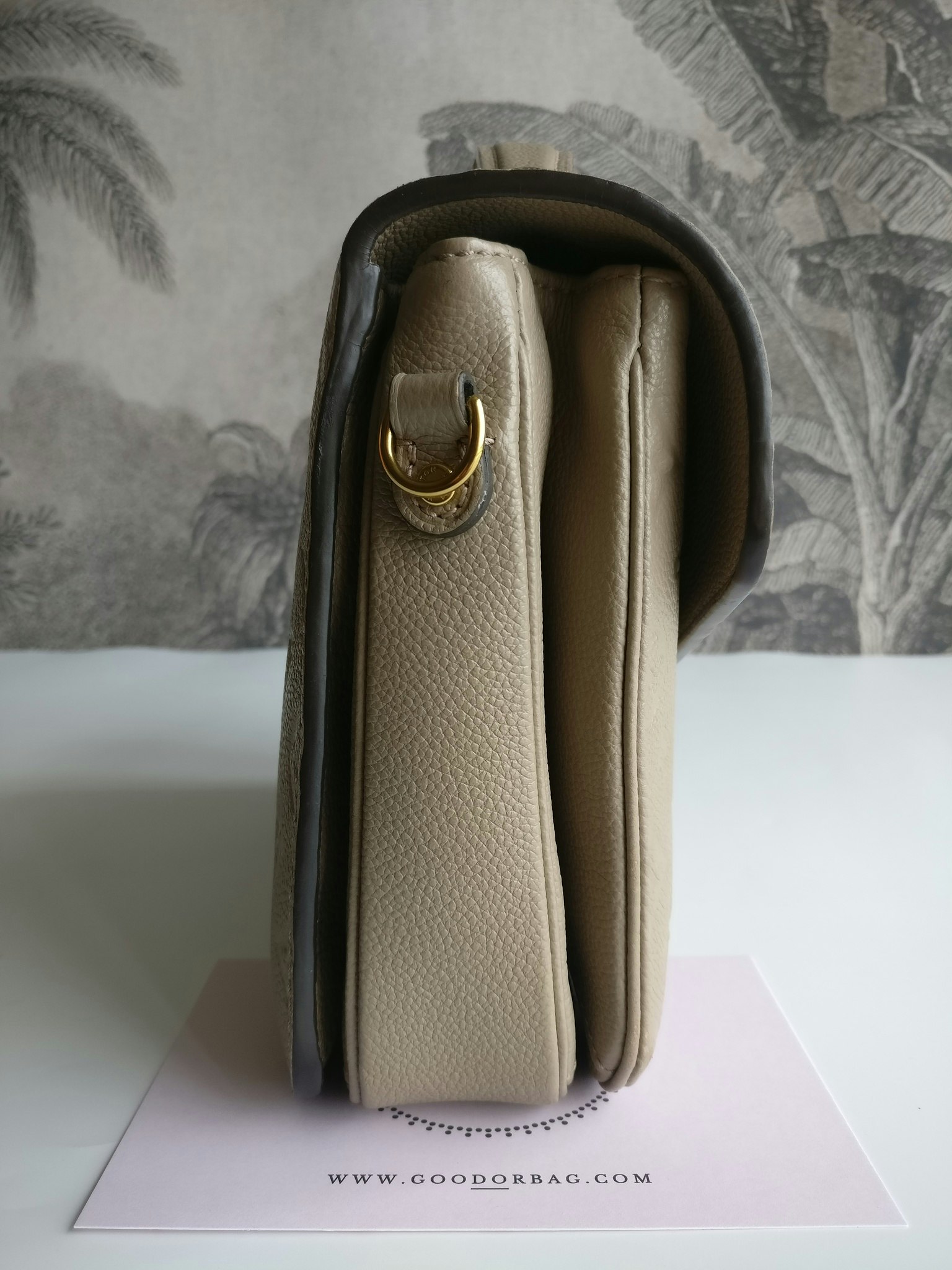 Louis Vuitton Pochette Metis empreinte Dune