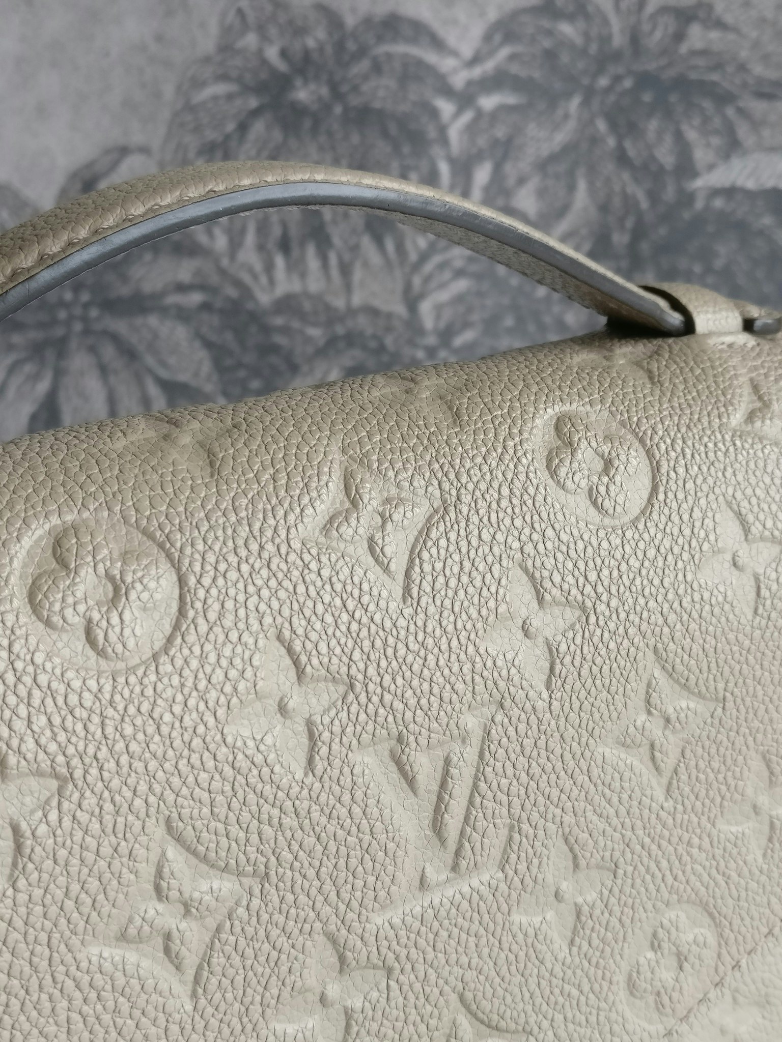 Louis Vuitton Pochette Metis empreinte Dune