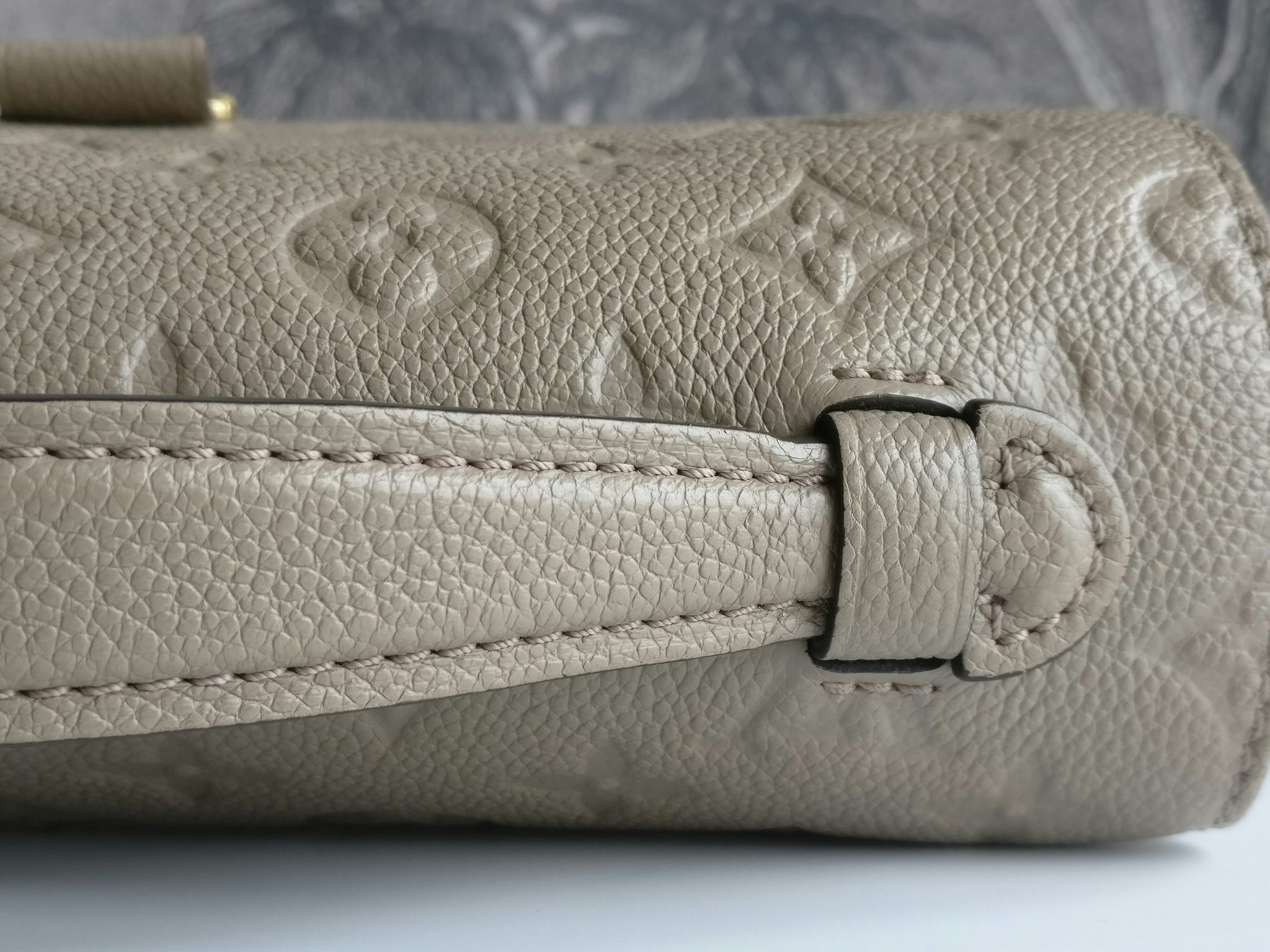Louis Vuitton Pochette Metis empreinte Dune
