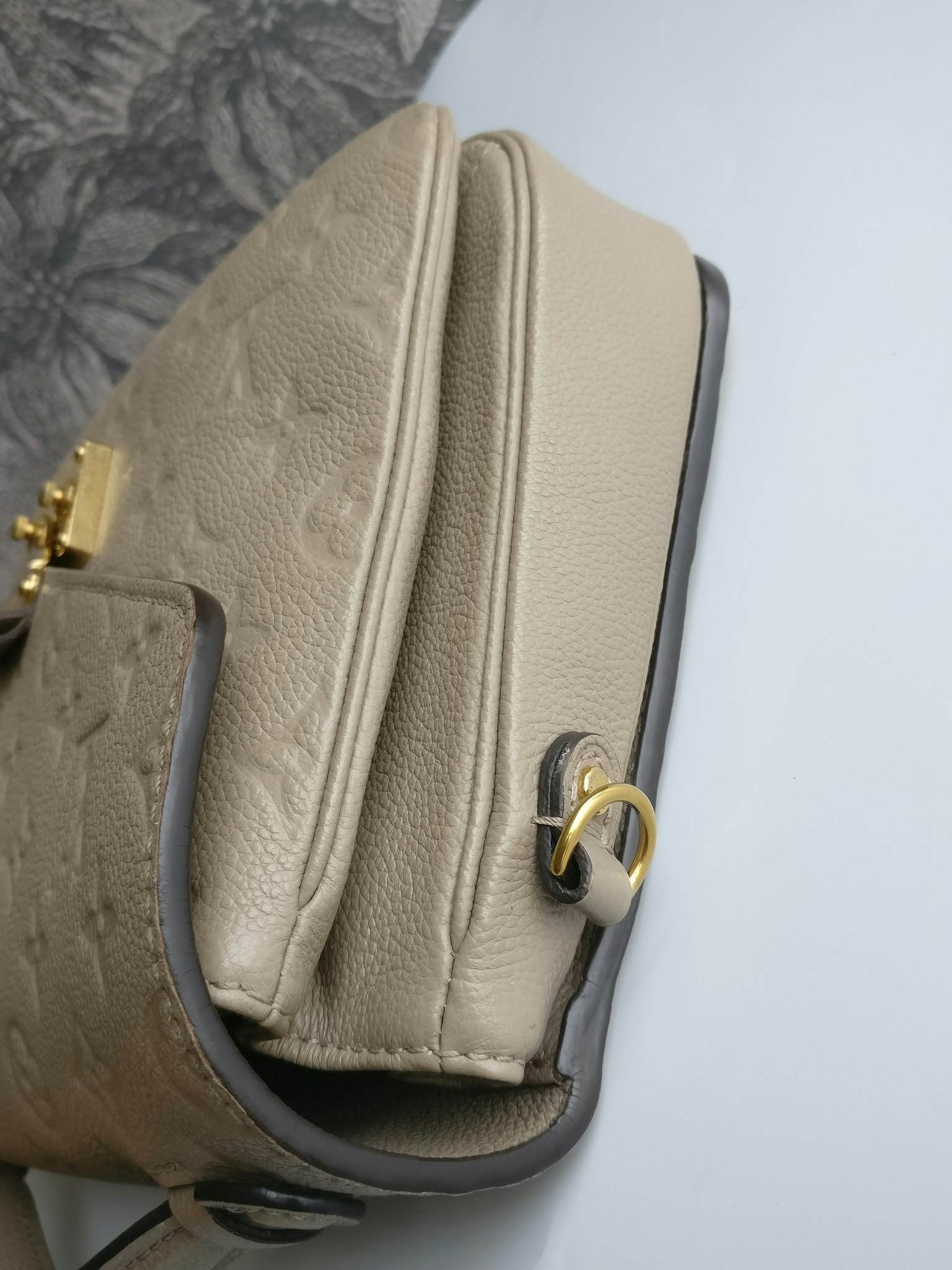 Louis Vuitton Pochette Metis empreinte Dune