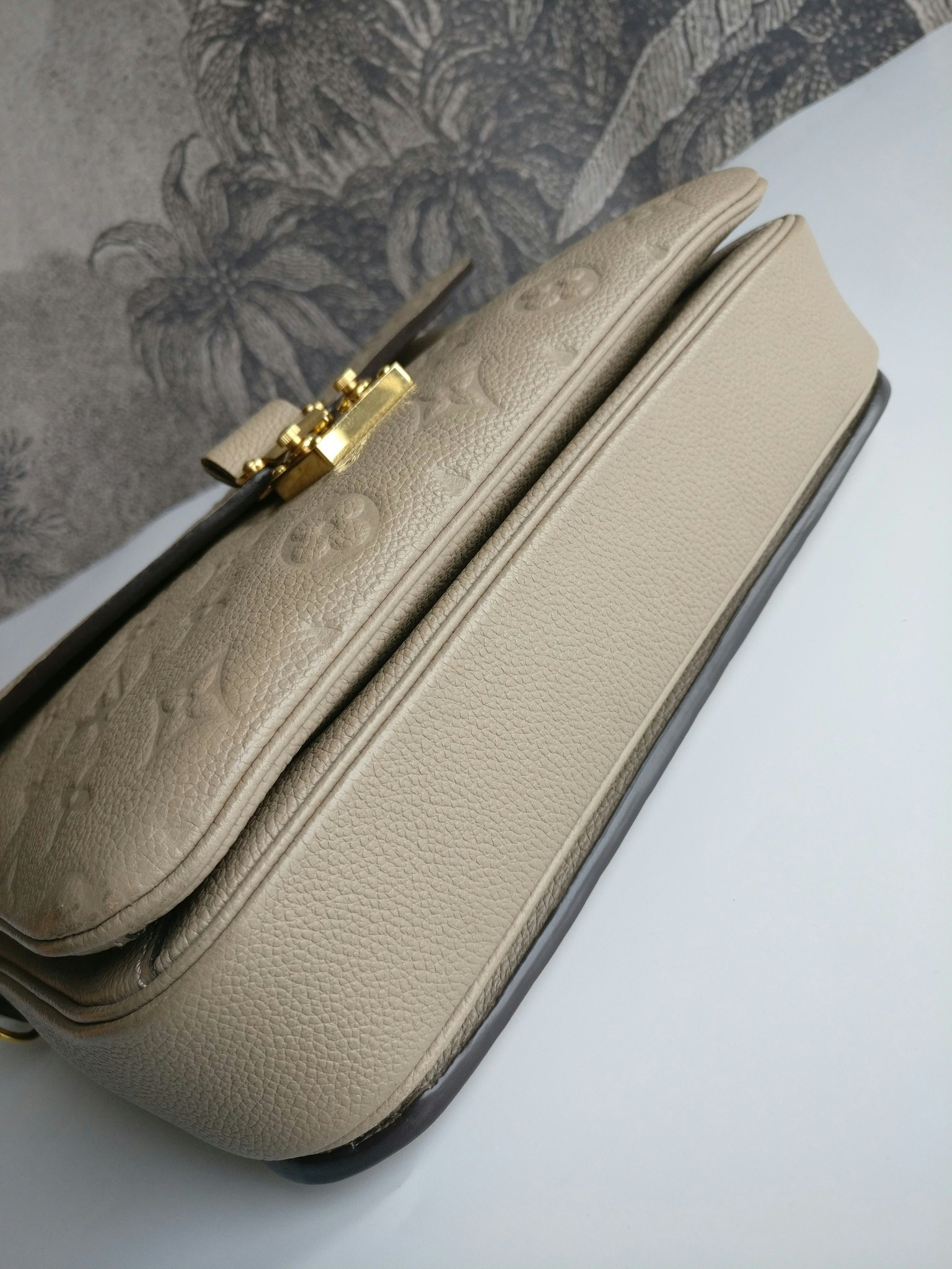 Louis Vuitton Pochette Metis empreinte Dune