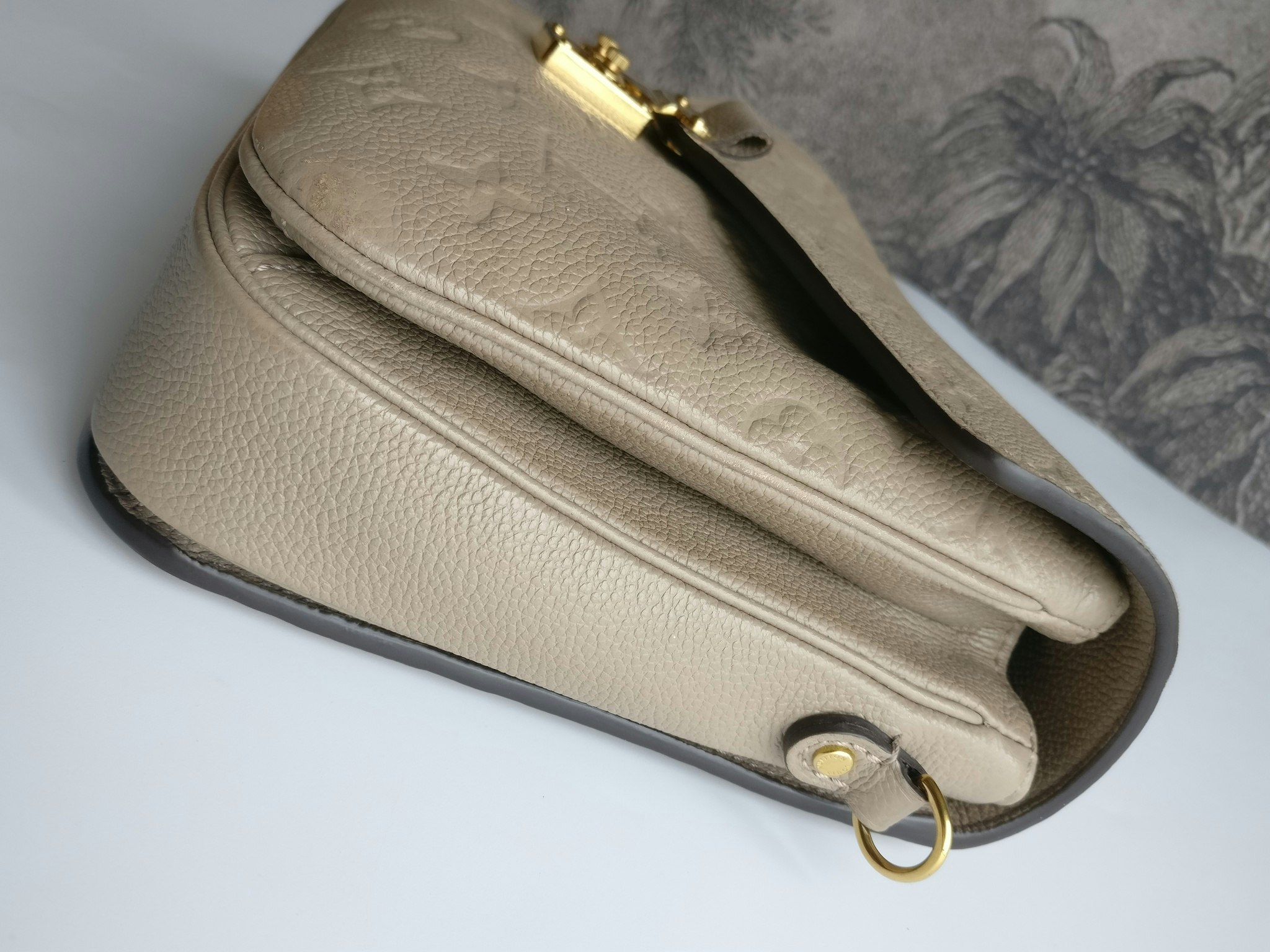 Louis Vuitton Pochette Metis empreinte Dune