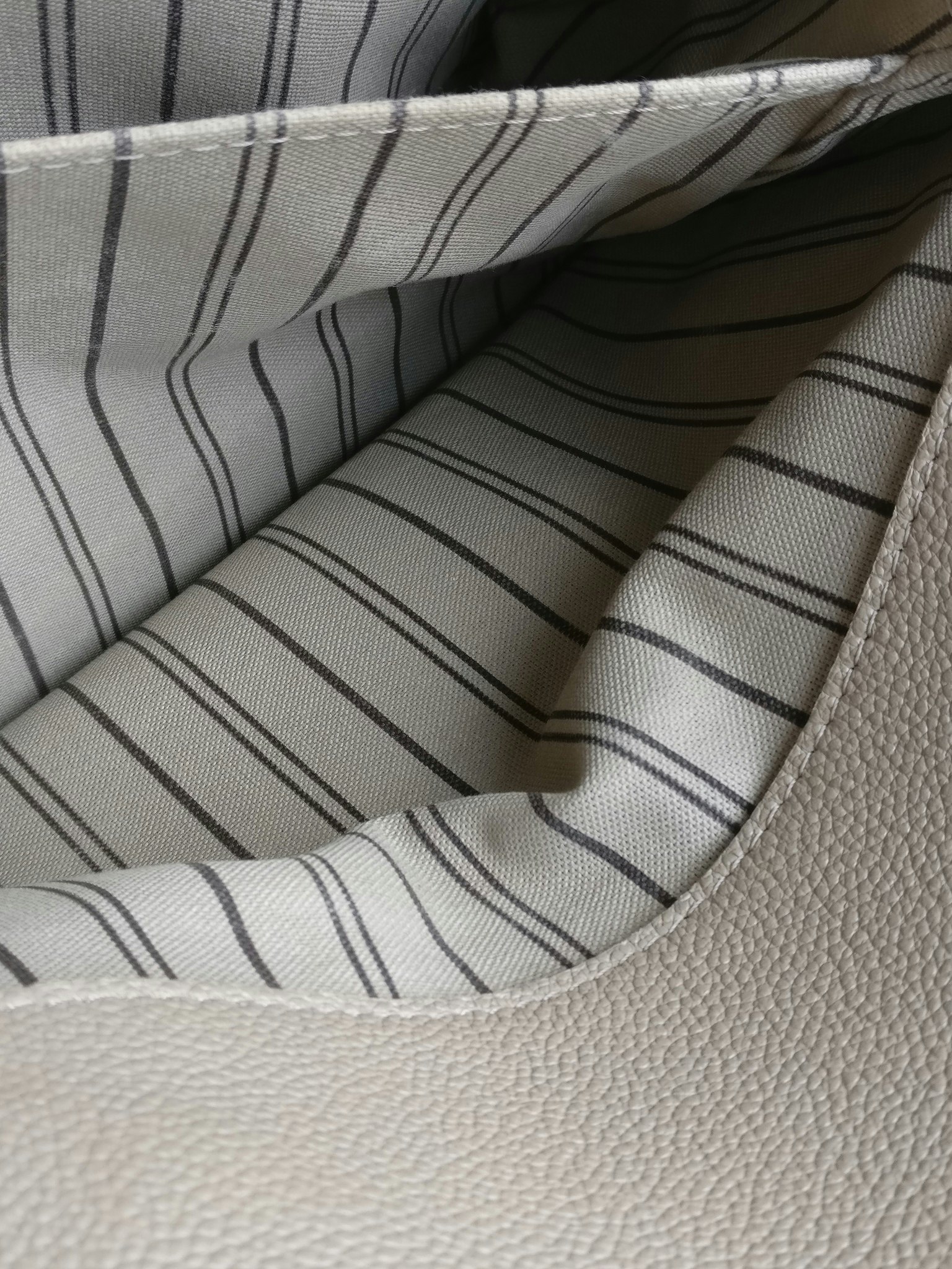 Louis Vuitton Pochette Metis empreinte Dune