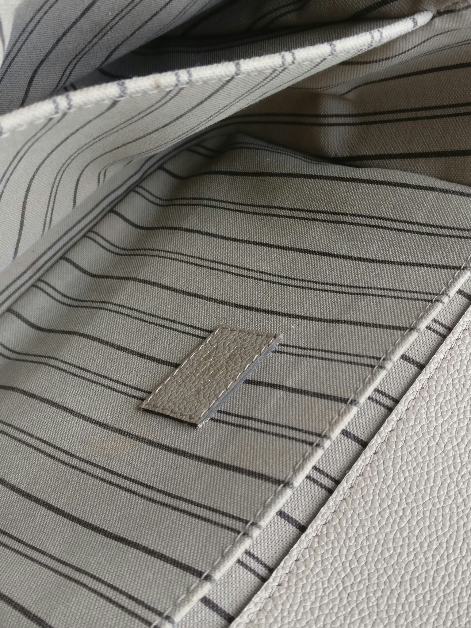 Louis Vuitton Pochette Metis empreinte Dune