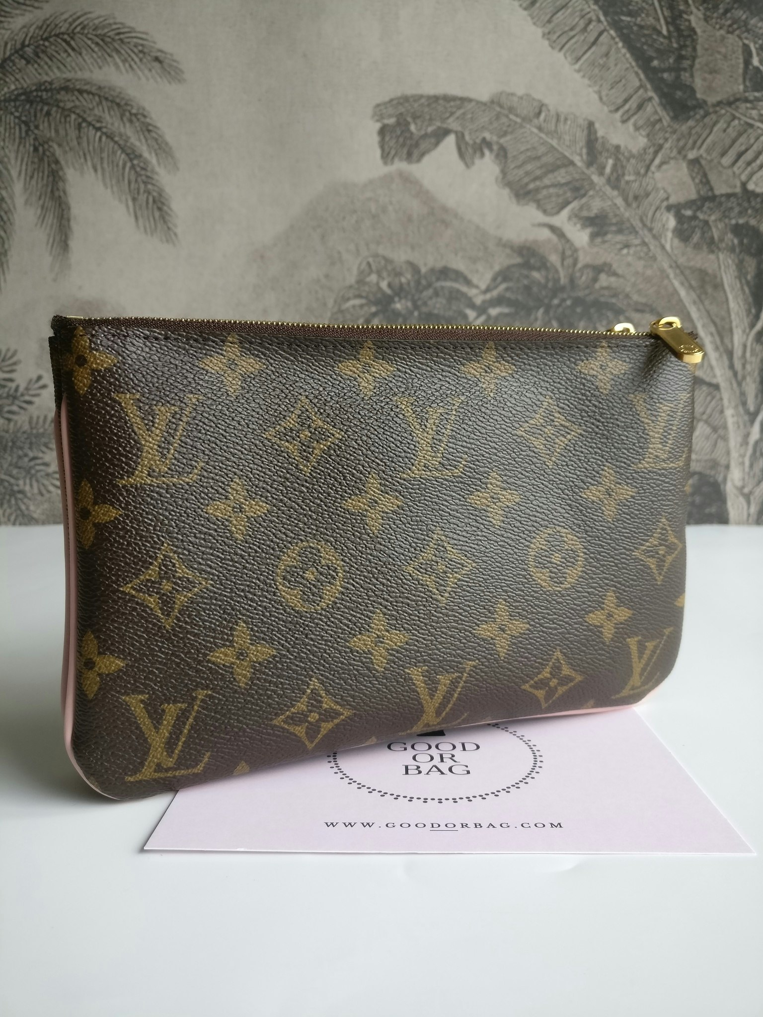 Louis Vuitton  Double Zip Pochette Illustre