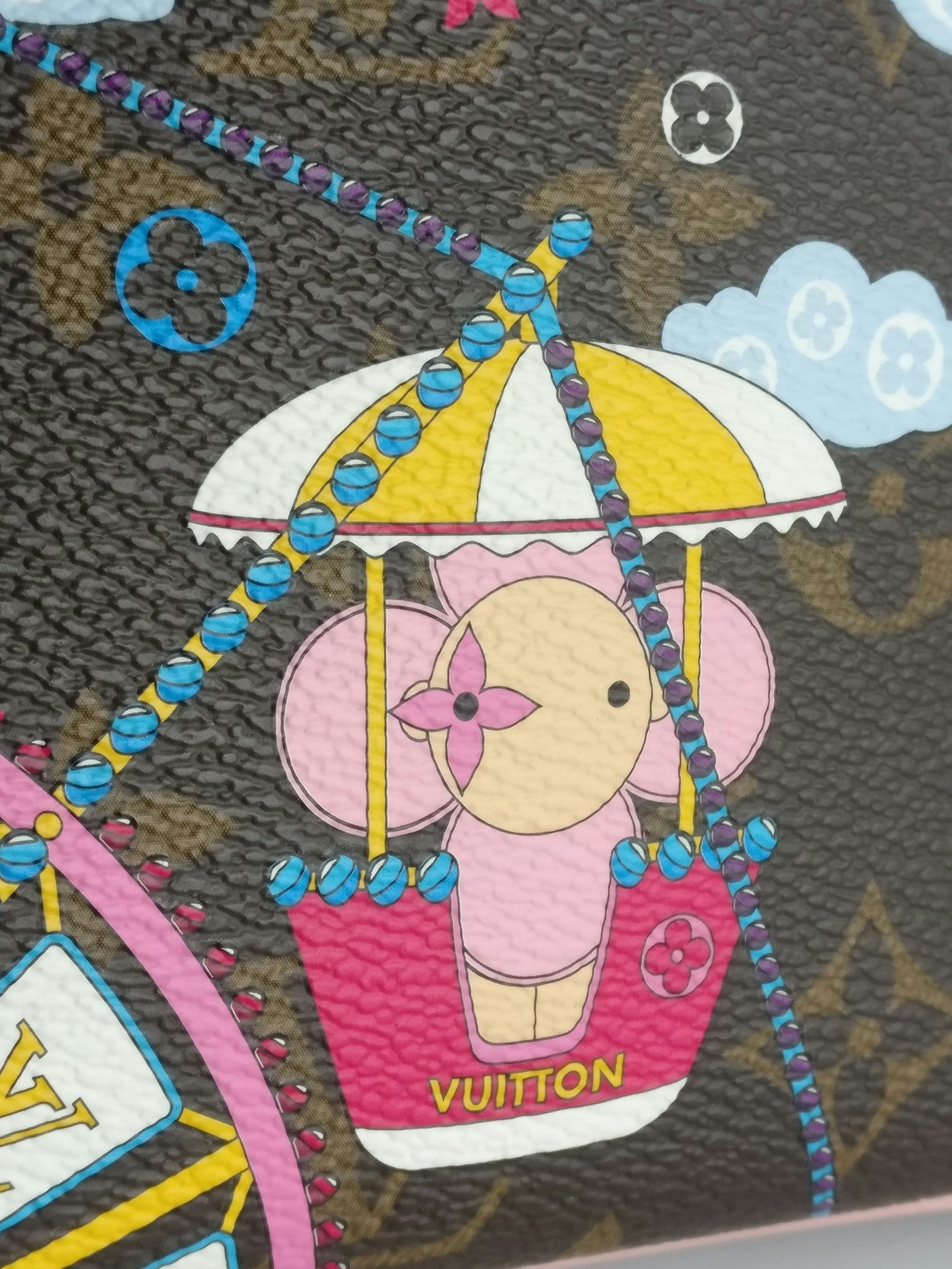Louis Vuitton  Double Zip Pochette Illustre