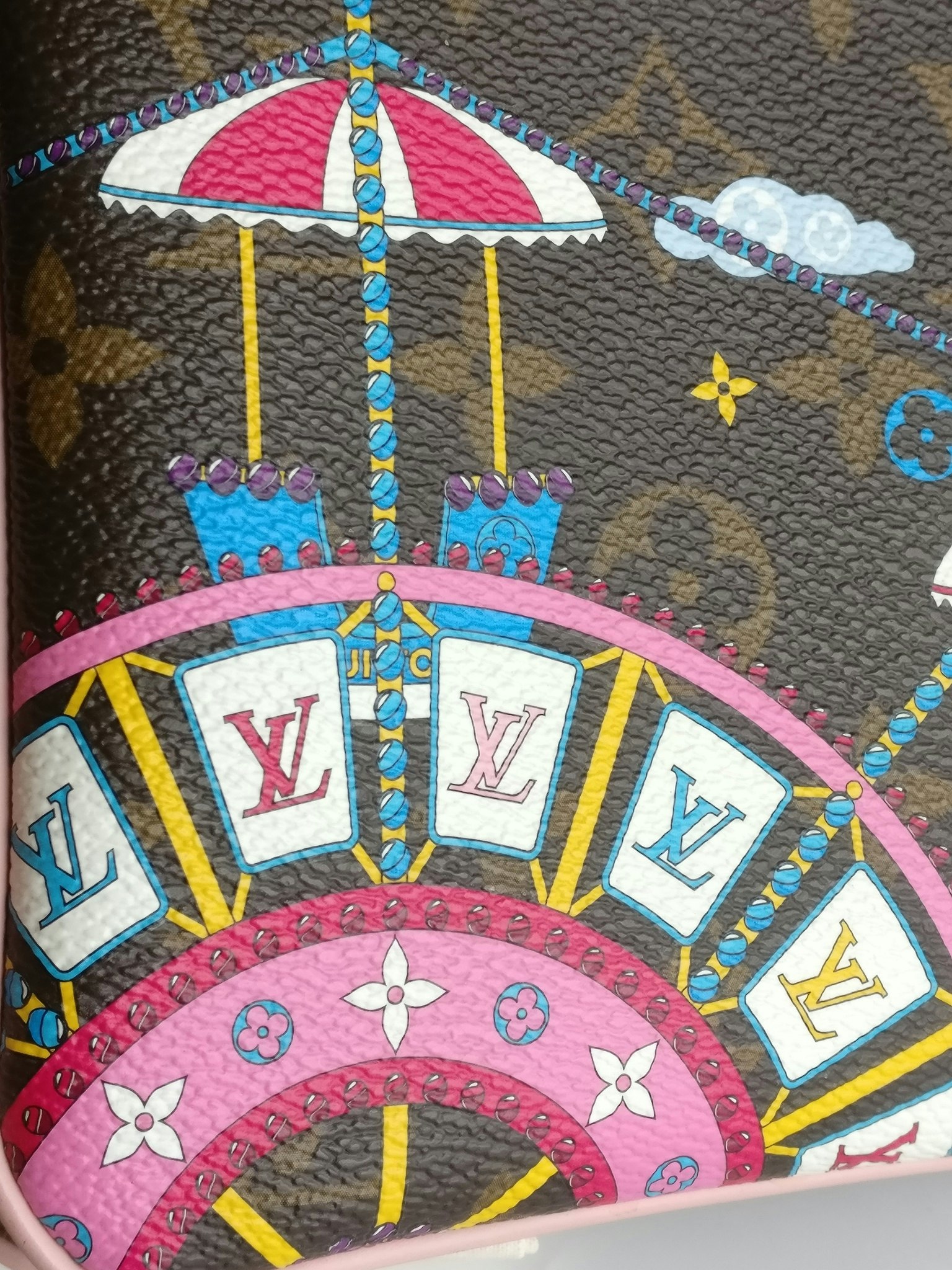 Louis Vuitton  Double Zip Pochette Illustre
