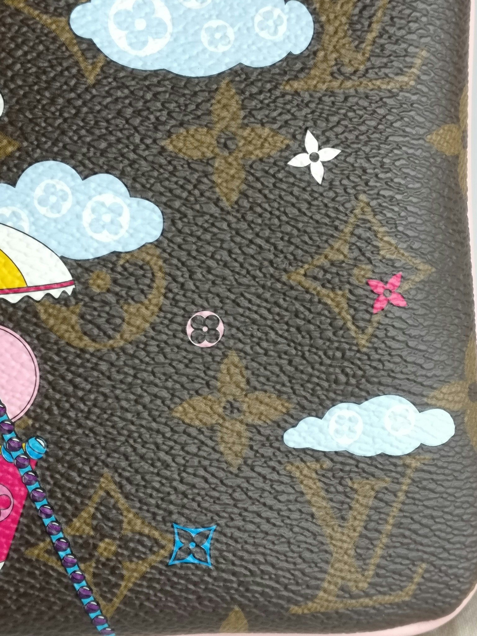Louis Vuitton  Double Zip Pochette Illustre