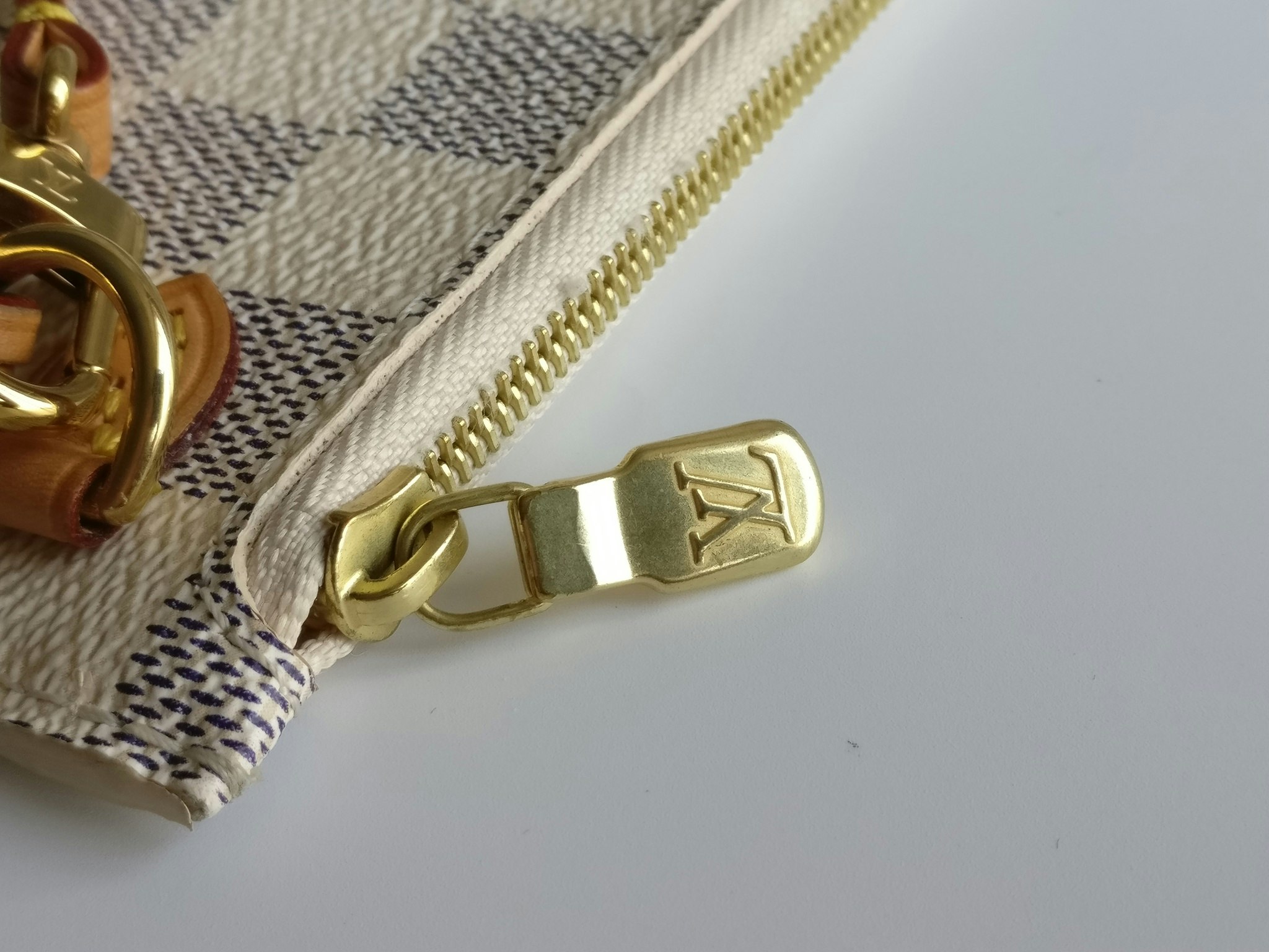 Louis Vuitton Neverfull MM Pochette azur