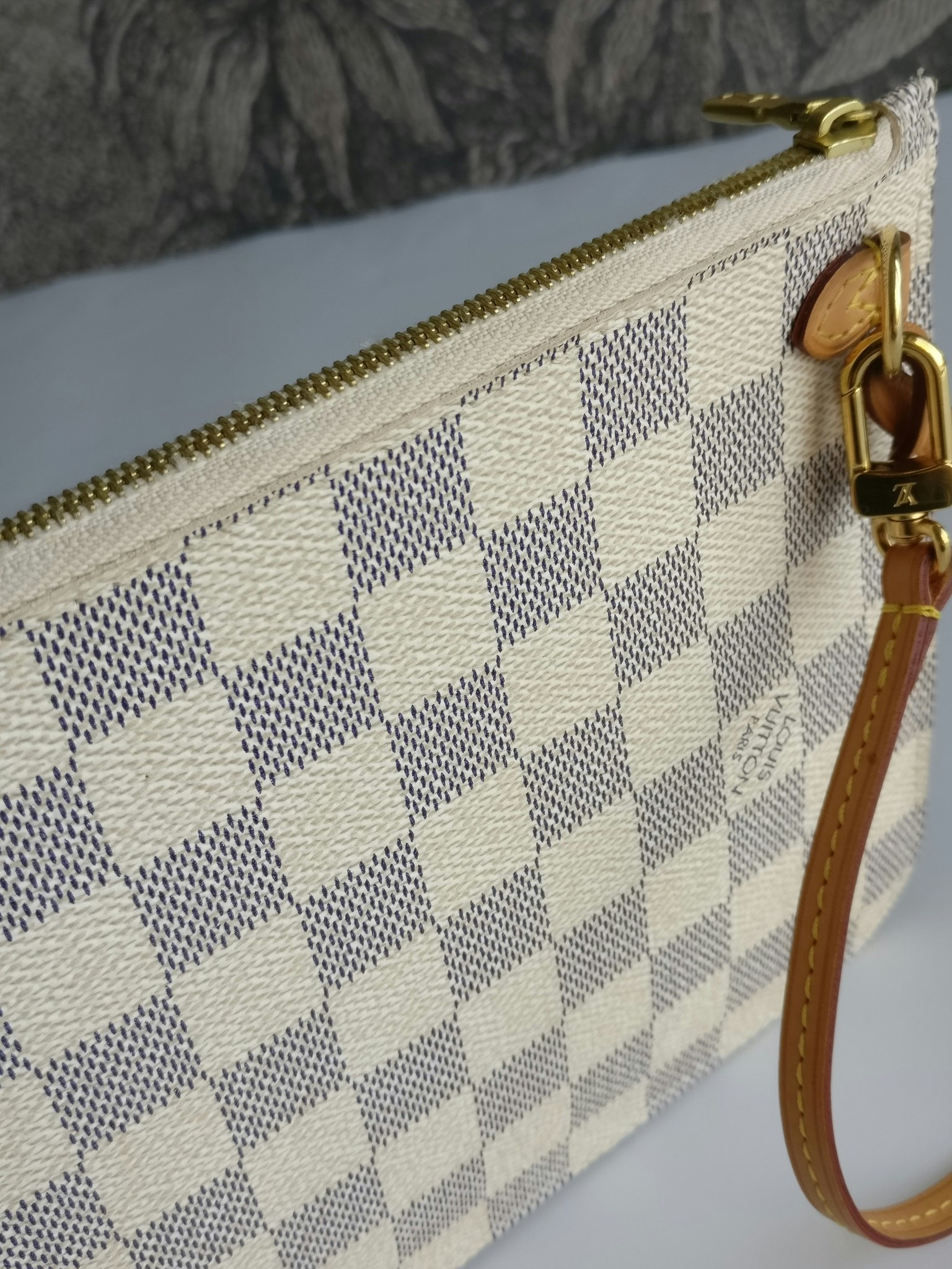 Louis Vuitton Neverfull MM Pochette azur