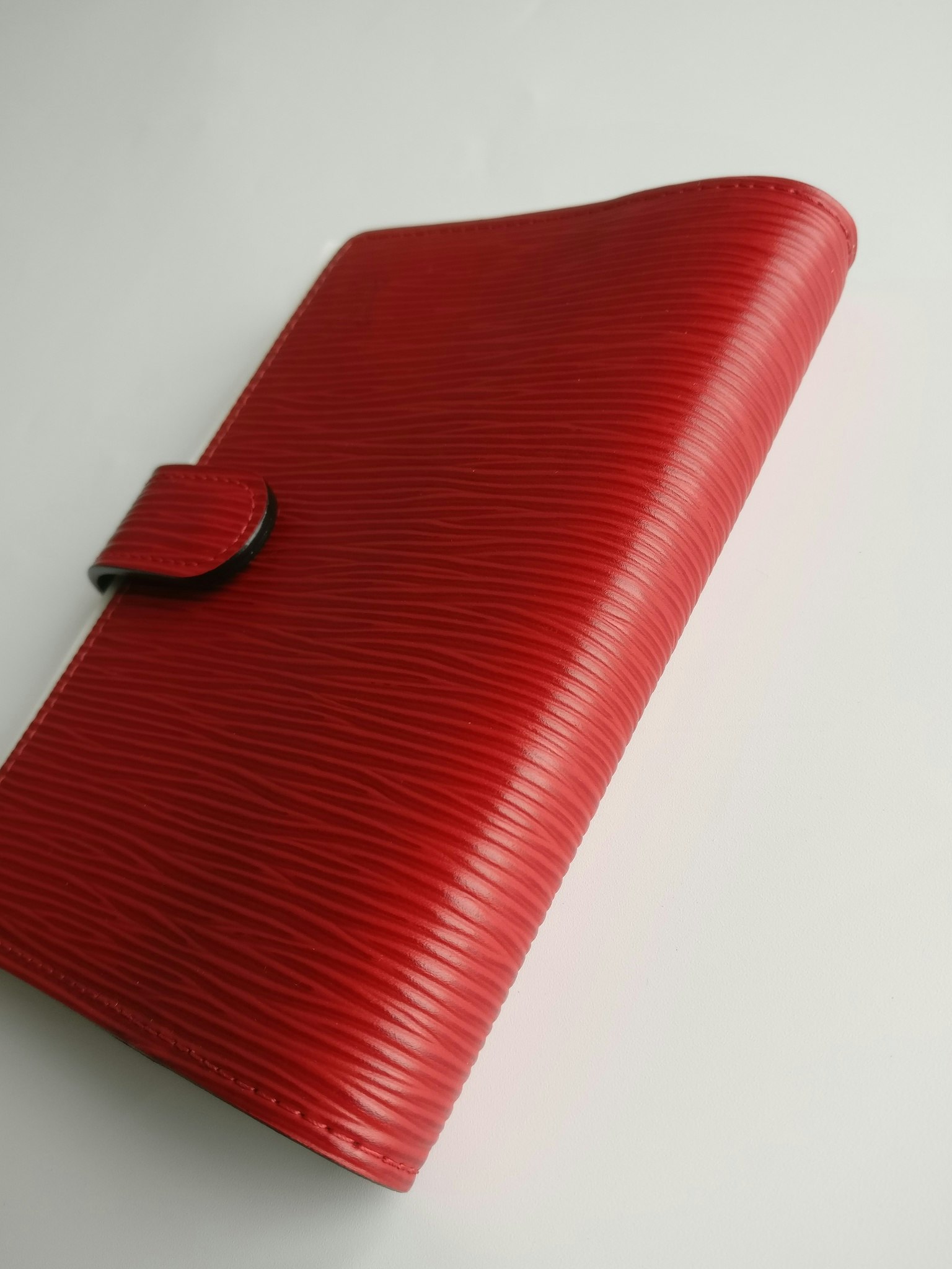 Louis Vuitton Small Ring Agenda Cover red epi