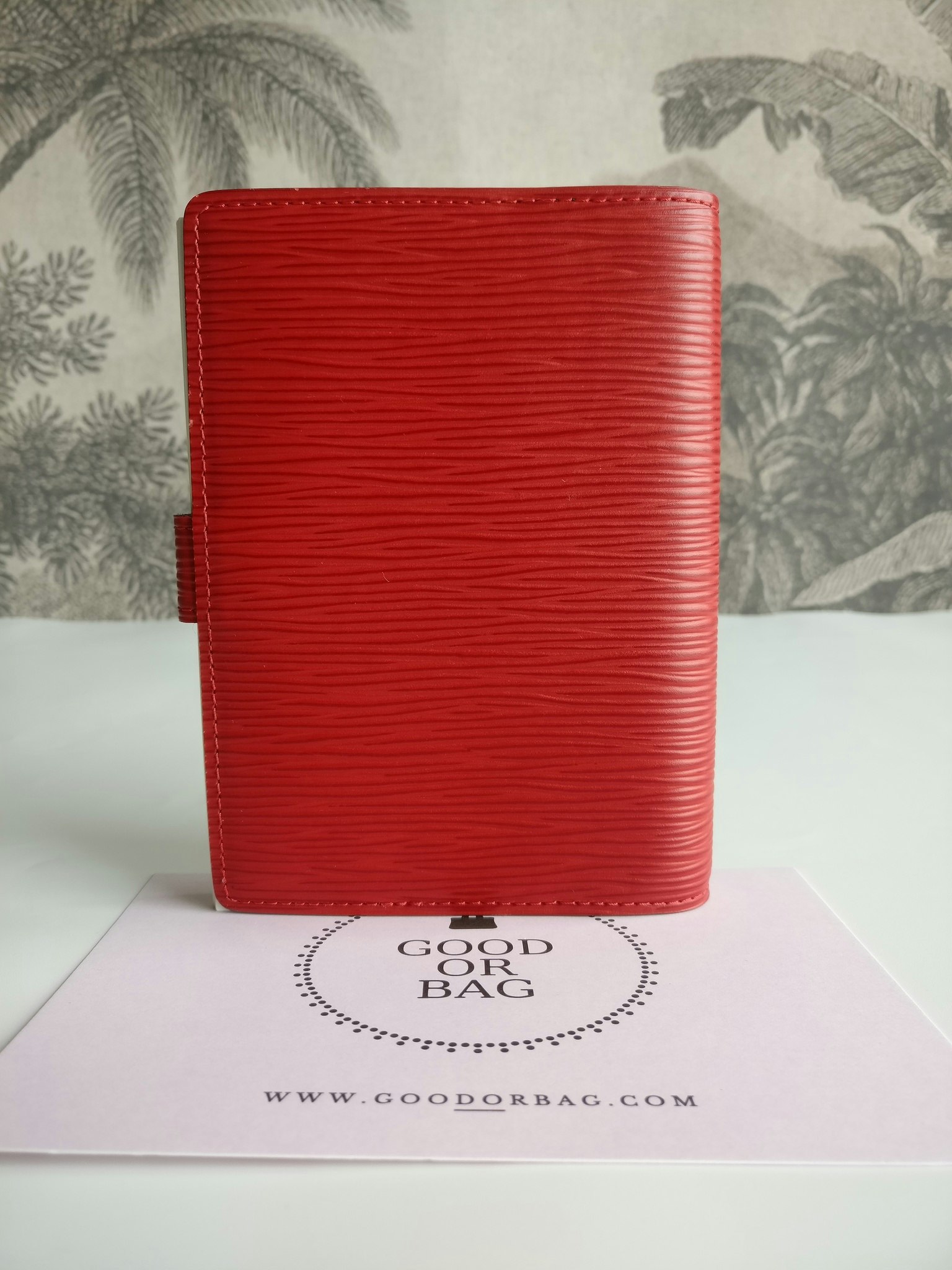 Louis Vuitton Small Ring Agenda Cover red epi