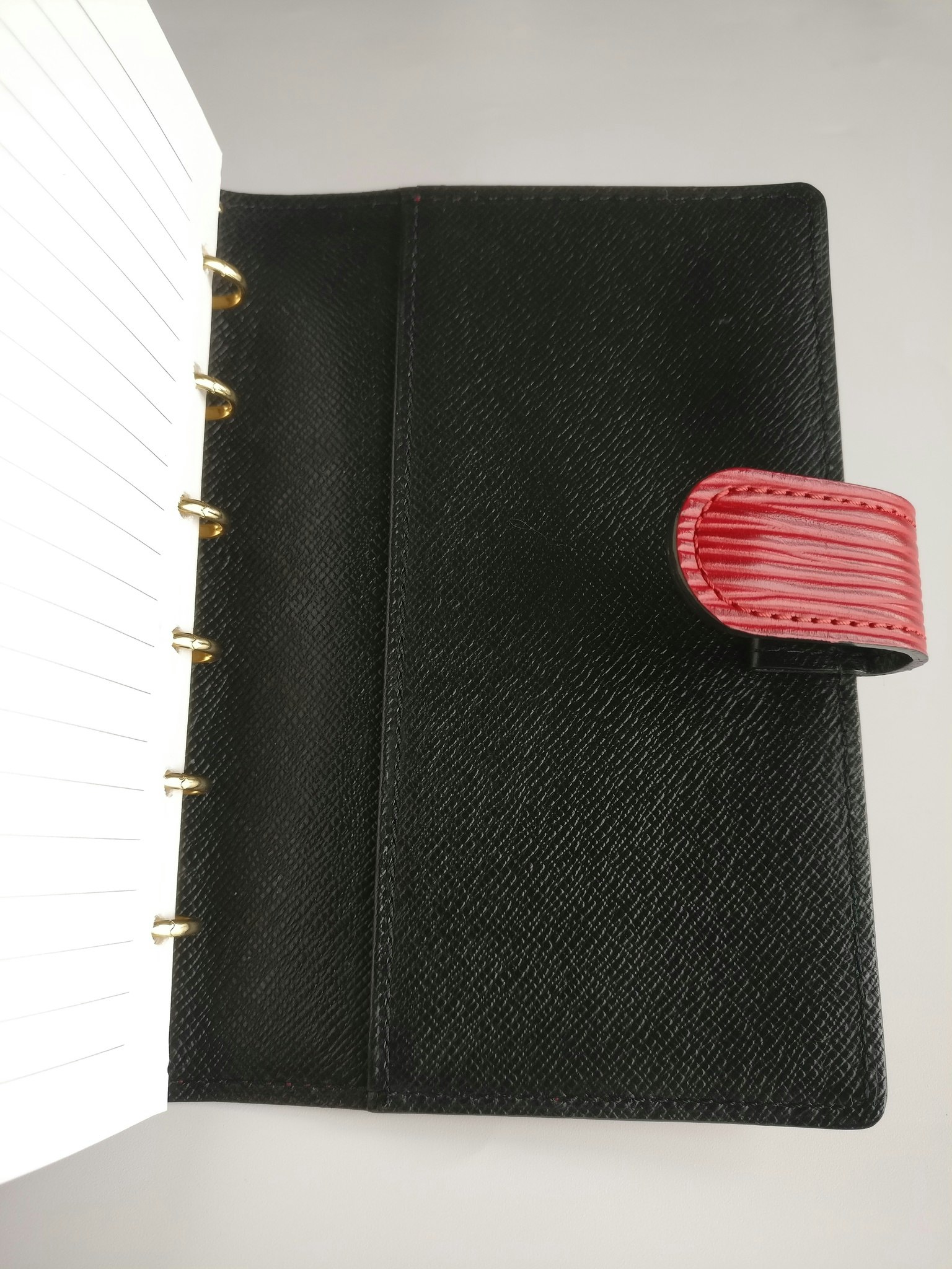 Louis Vuitton Small Ring Agenda Cover red epi