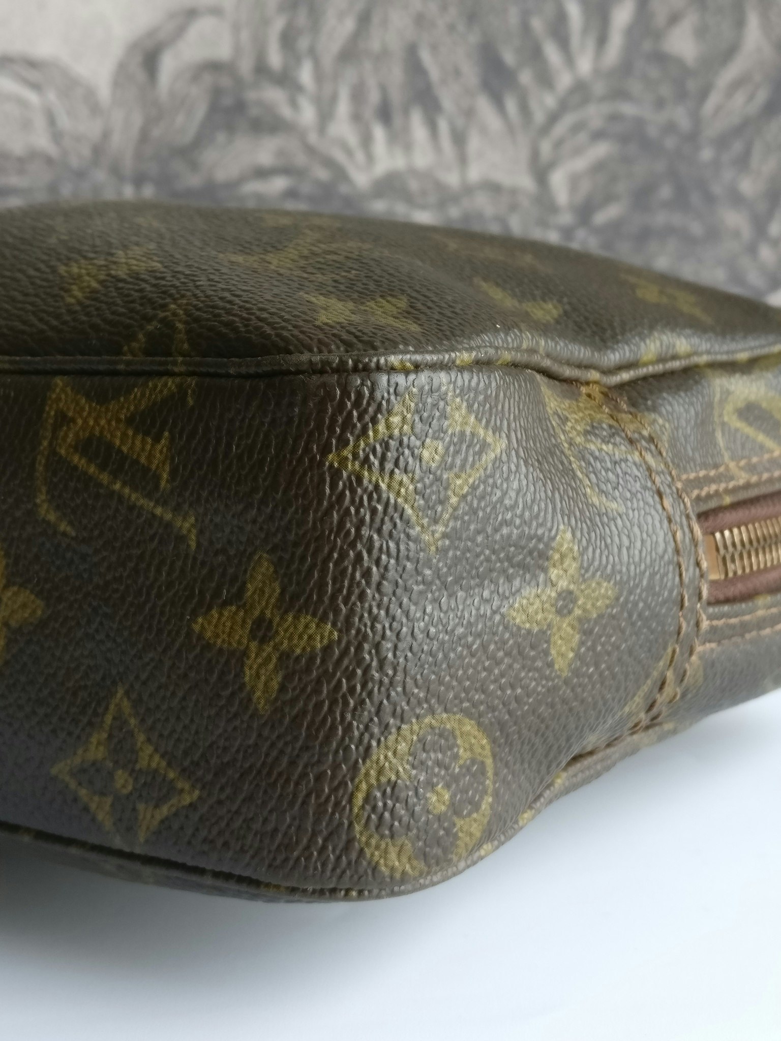 Louis Vuitton Trousse Toilette 23