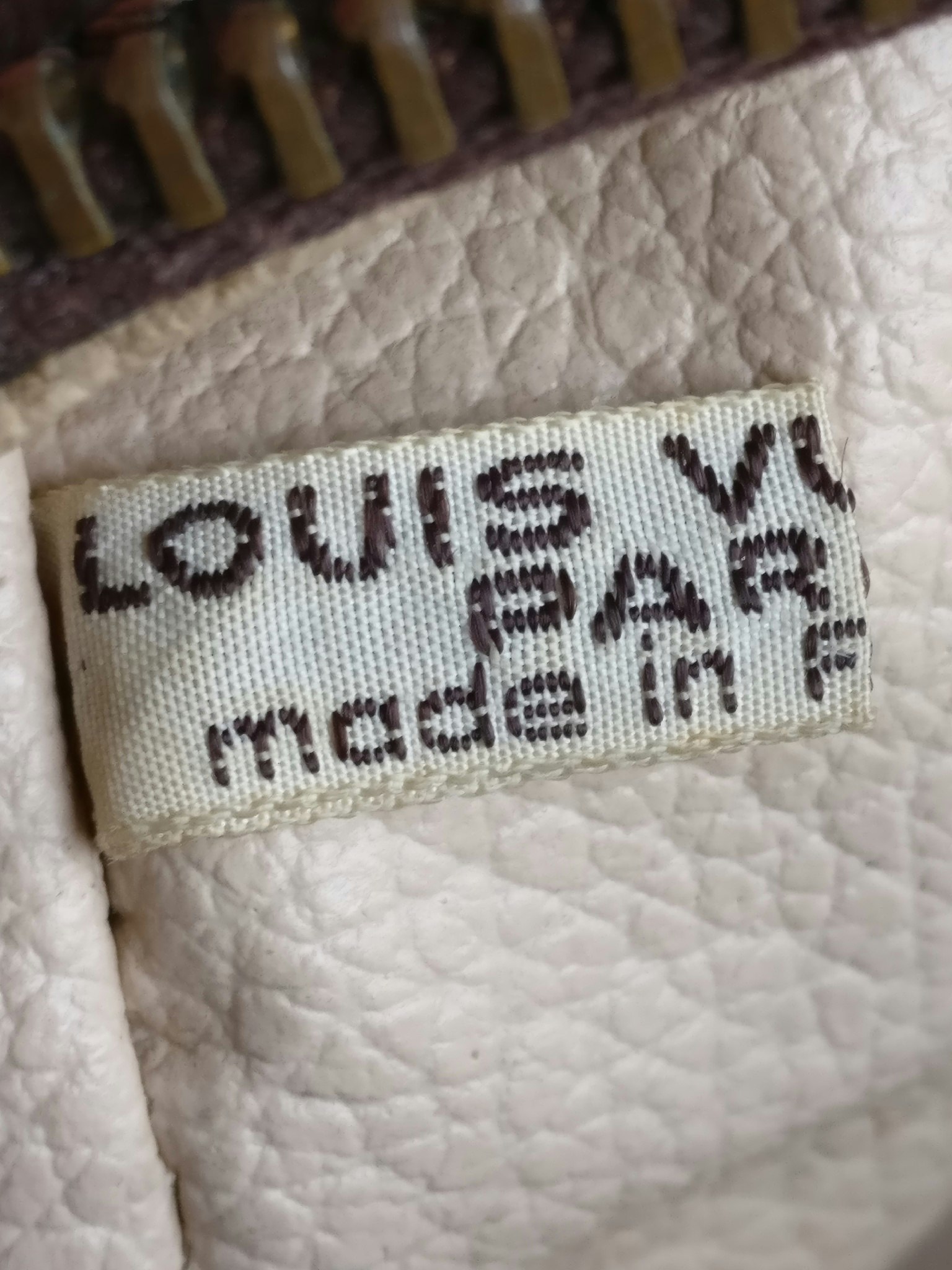 Louis Vuitton Trousse Toilette 23