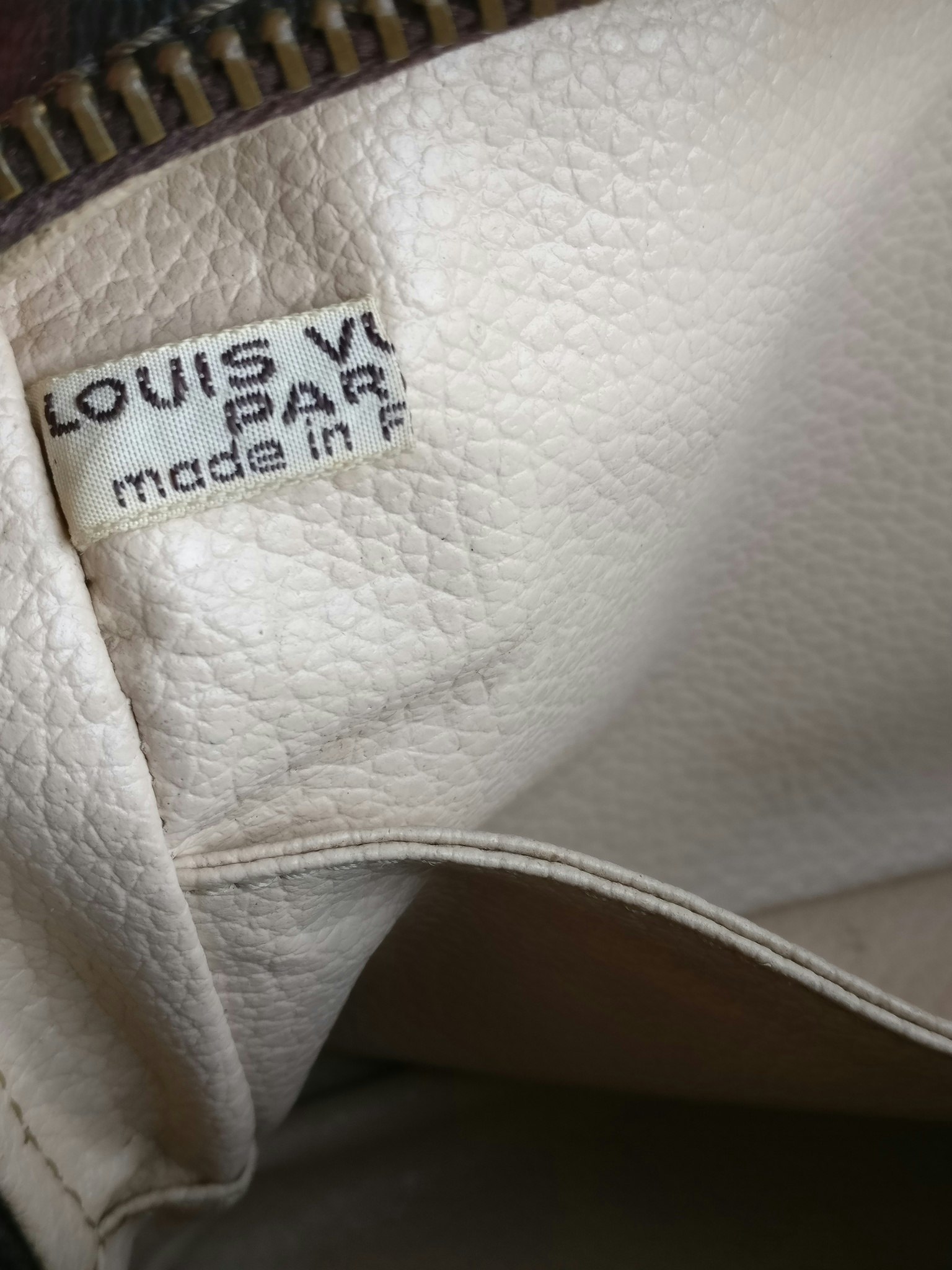 Louis Vuitton Trousse Toilette 23