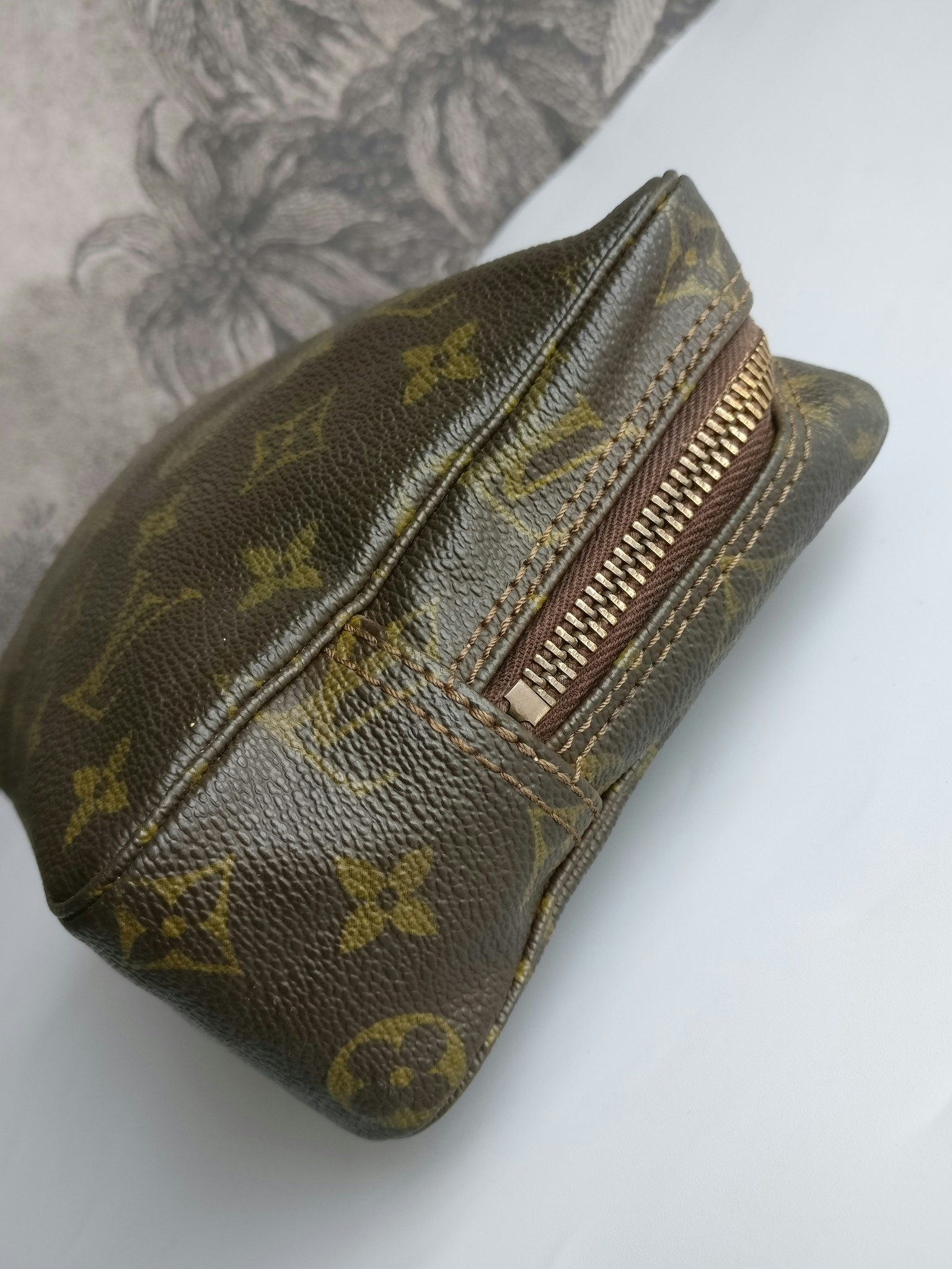 Louis Vuitton Trousse Toilette 23