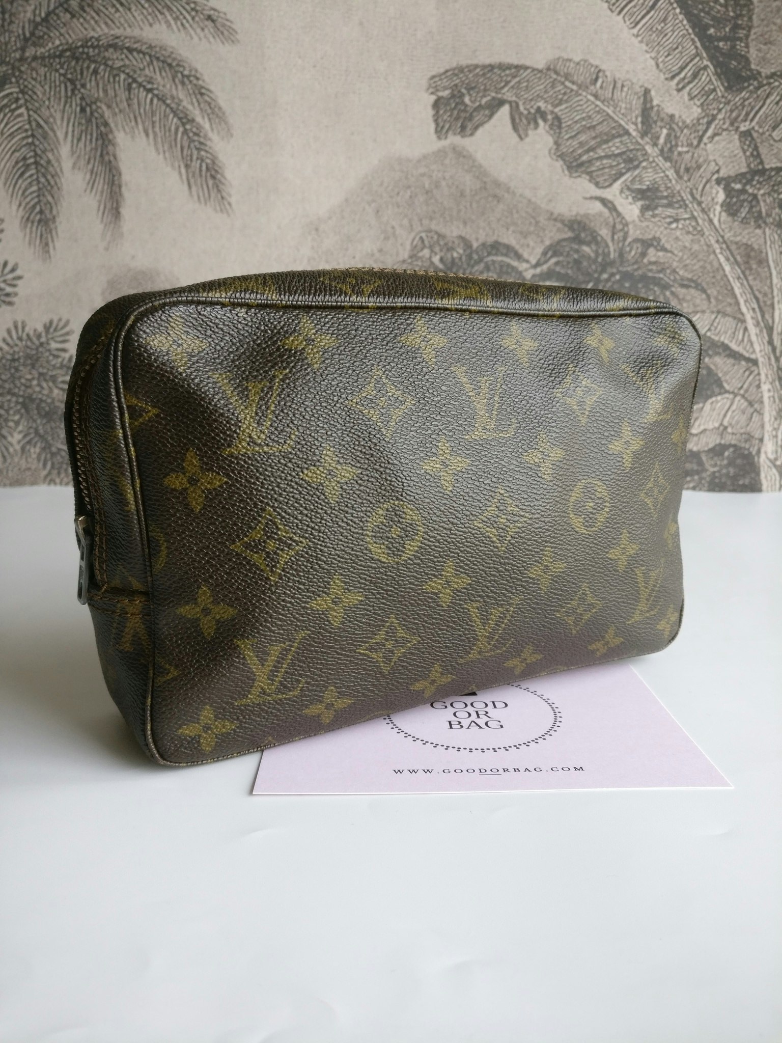 Louis Vuitton Trousse Toilette 23