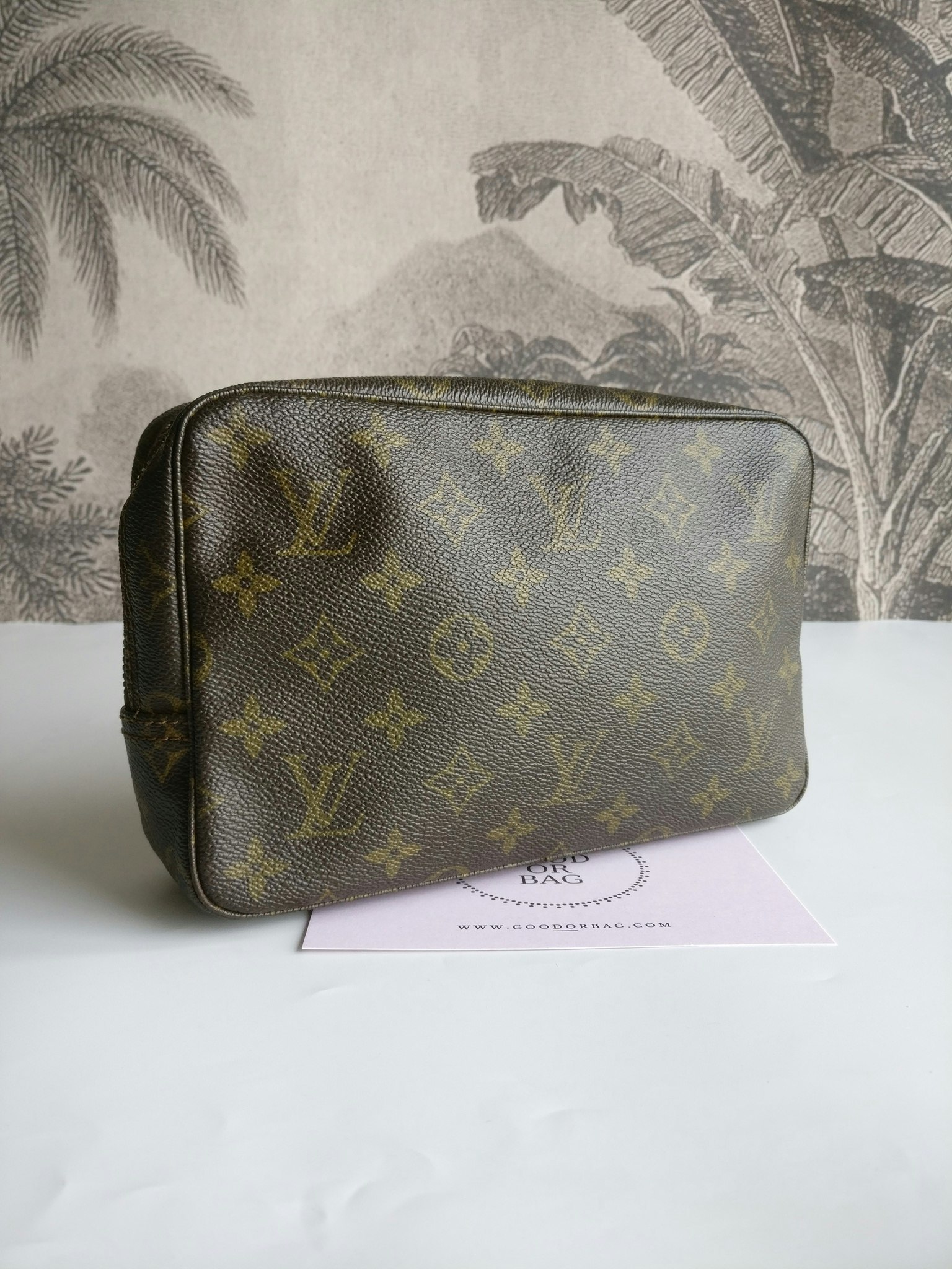 Louis Vuitton Trousse Toilette 23