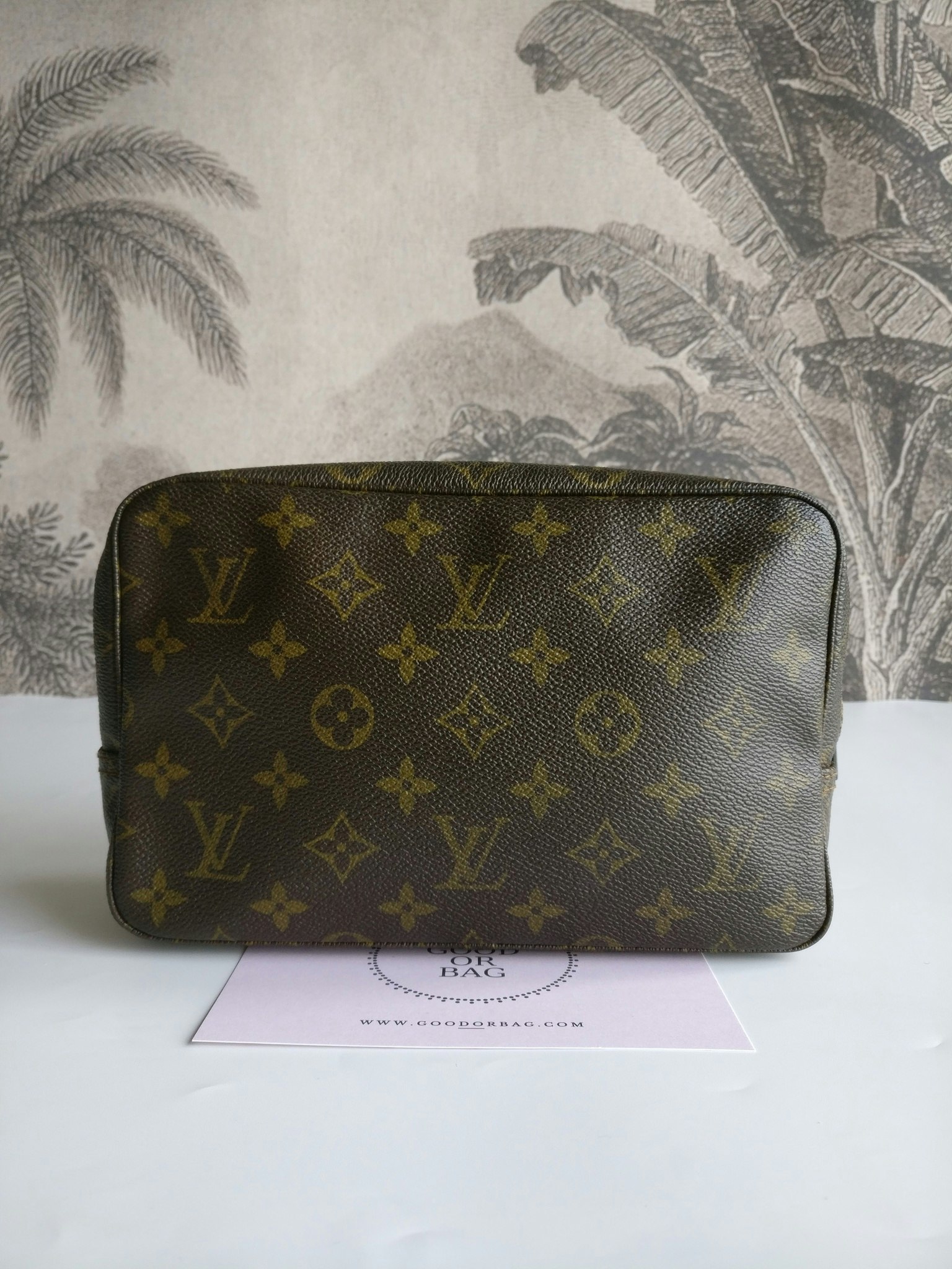 Louis Vuitton Trousse Toilette 23