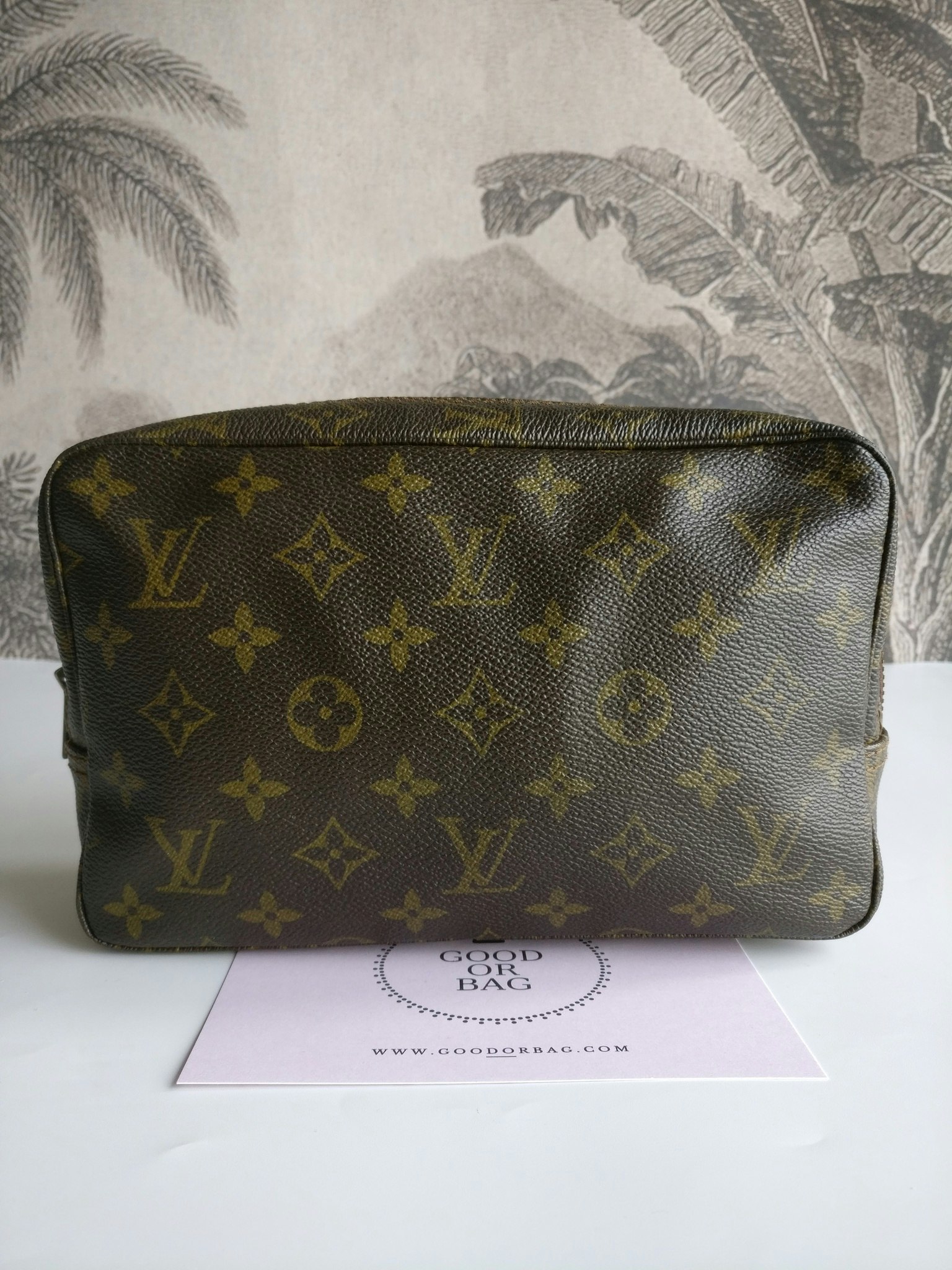 Louis Vuitton Trousse Toilette 23