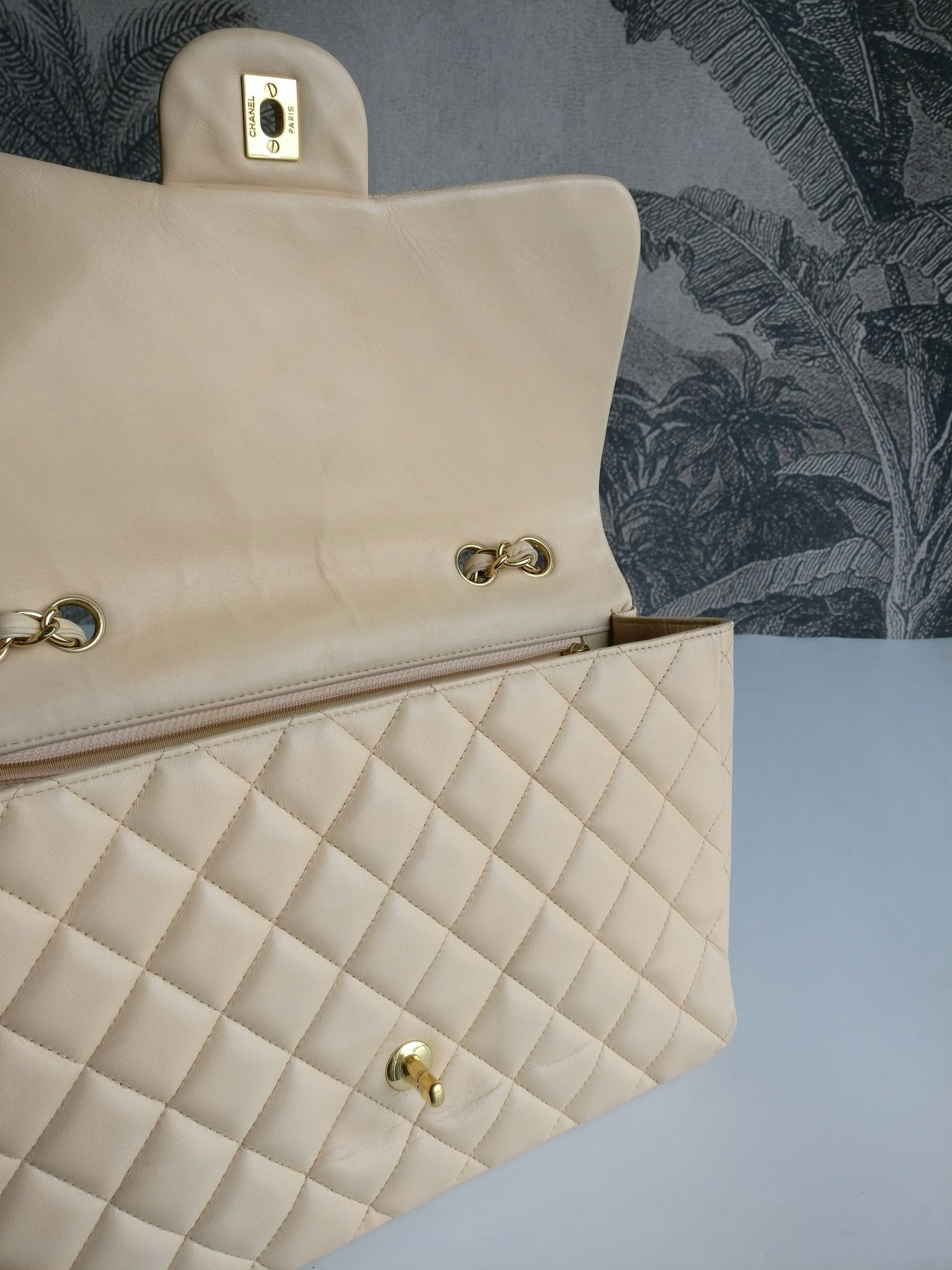 Chanel Jumbo Classic Single Flap Bag